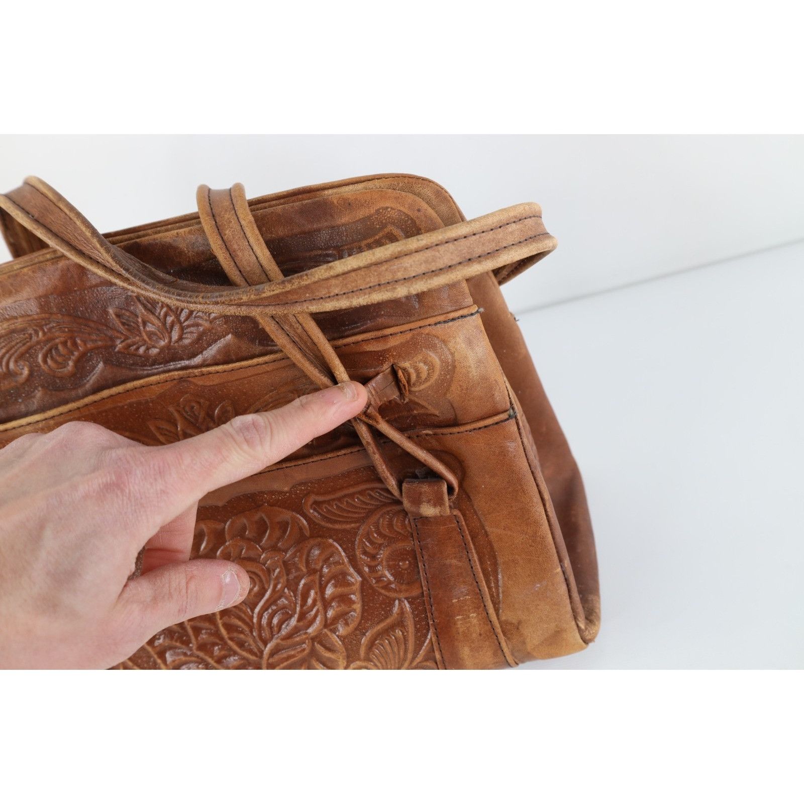 Vintage Vintage 60s 70s Boho Chic Hand Tooled Leather Flower Purse Size ONE SIZE - 7 Thumbnail