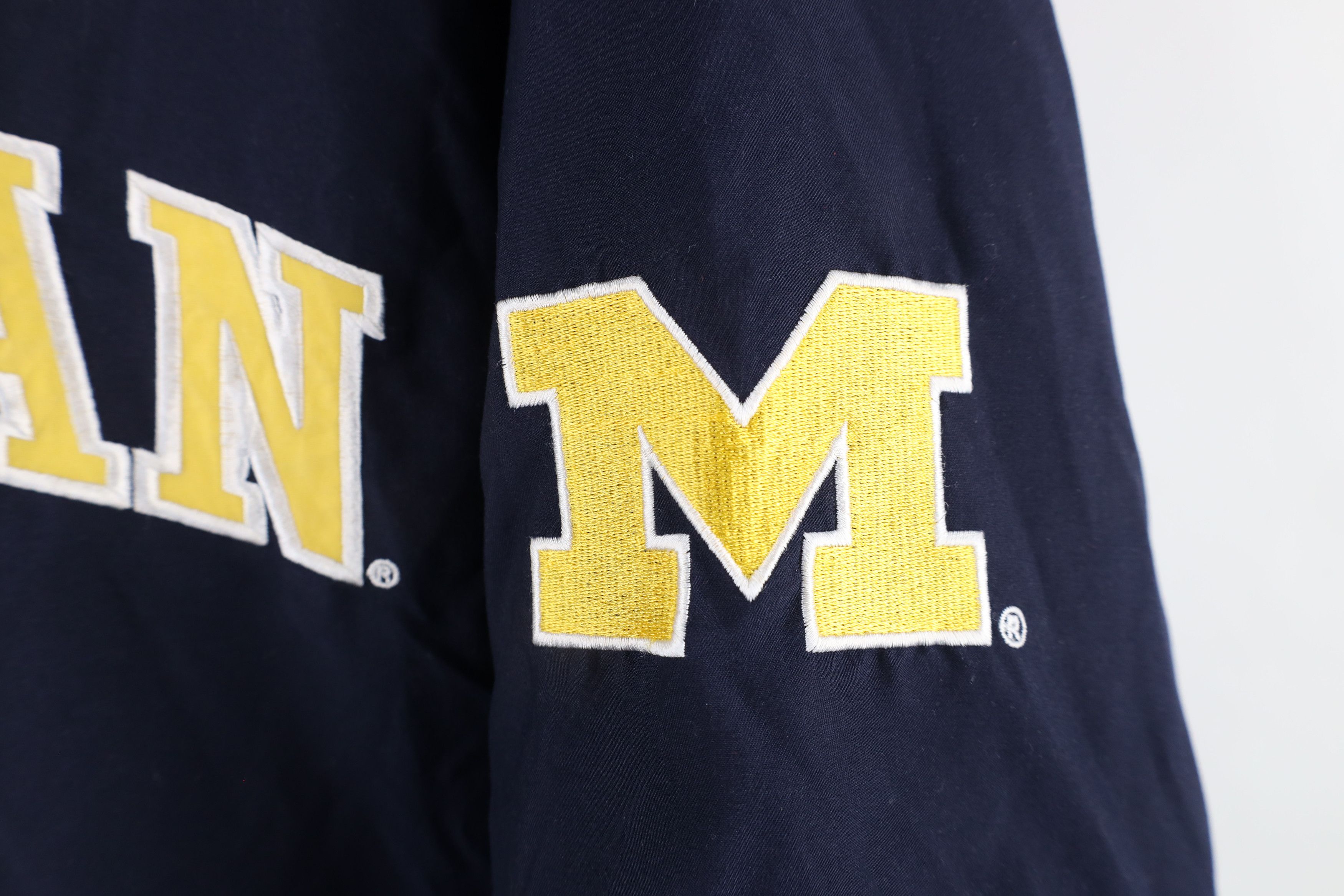 Vintage Vintage 90s Out University of Michigan Pullover Jacket Blue Size US M / EU 48-50 / 2 - 5 Thumbnail