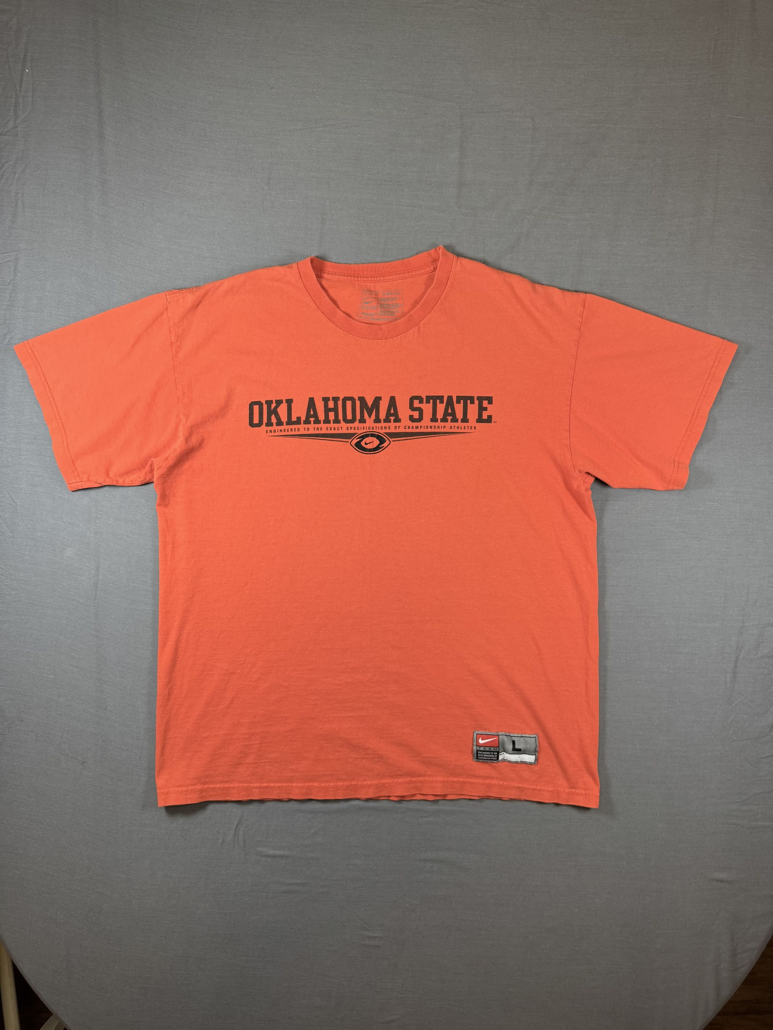 Nike Vintage Y2K Oklahoma State Cowboys Nike Graphic T-shirt Size US L / EU 52-54 / 3 - 5 Thumbnail