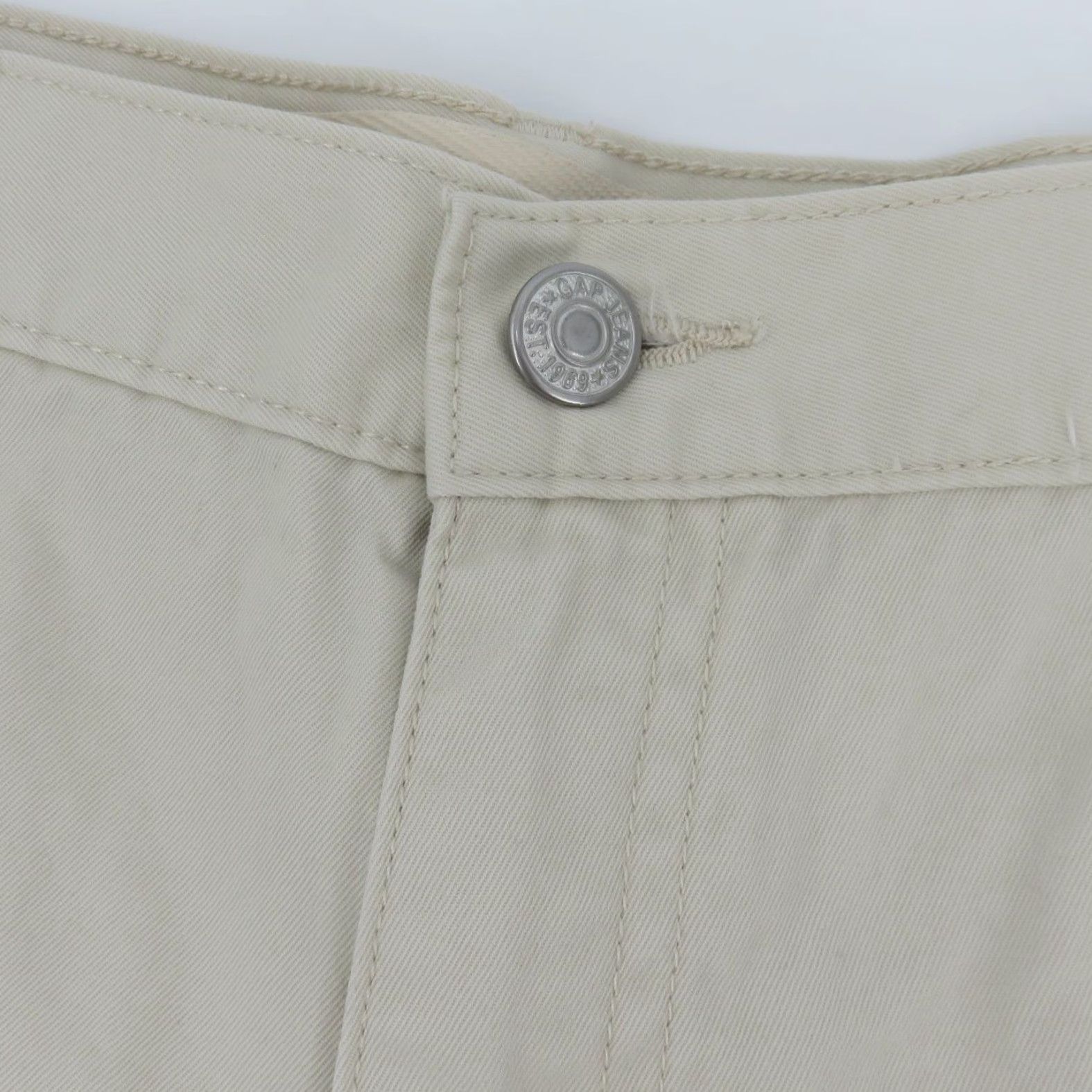 Gap VINTAGE Gap Jeans Women 8 Solid Beige Khaki Shorts All Cotton 2003 2000s Pockets VTG Size 30" / US 8 / IT 44 - 3 Thumbnail