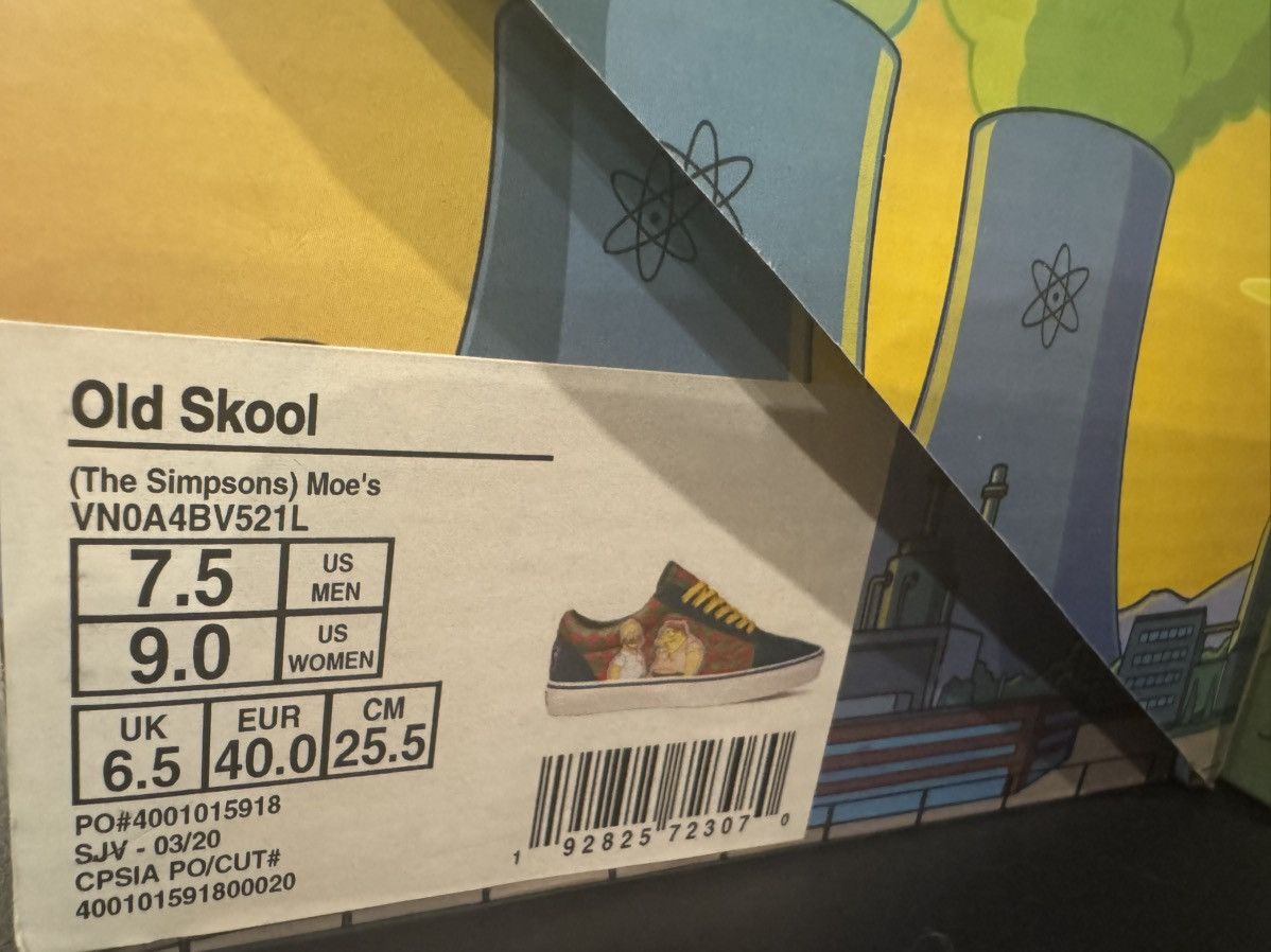 The Simpsons × Vans Size US 7.5 Vans Old Skool The Simpsons Moe's Bar Green Size US 7.5 / EU 40-41 - 11 Thumbnail