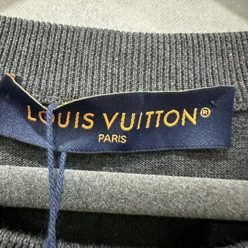 Louis Vuitton Louis Vuitton Short Sleeve Logo TShirt-2506 Size US XXL / EU 58 / 5 - 3 Thumbnail
