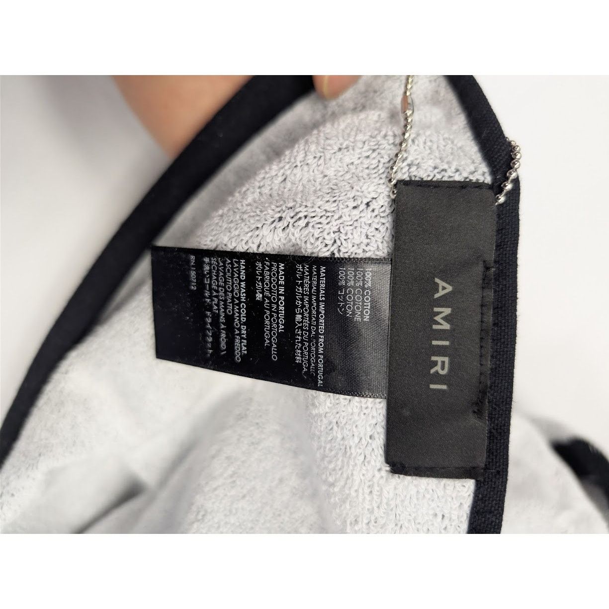Amiri o1rshd1 Q:5 / Size: OS / Small Logo Towel in Black/White Size ONE SIZE - 16 Thumbnail