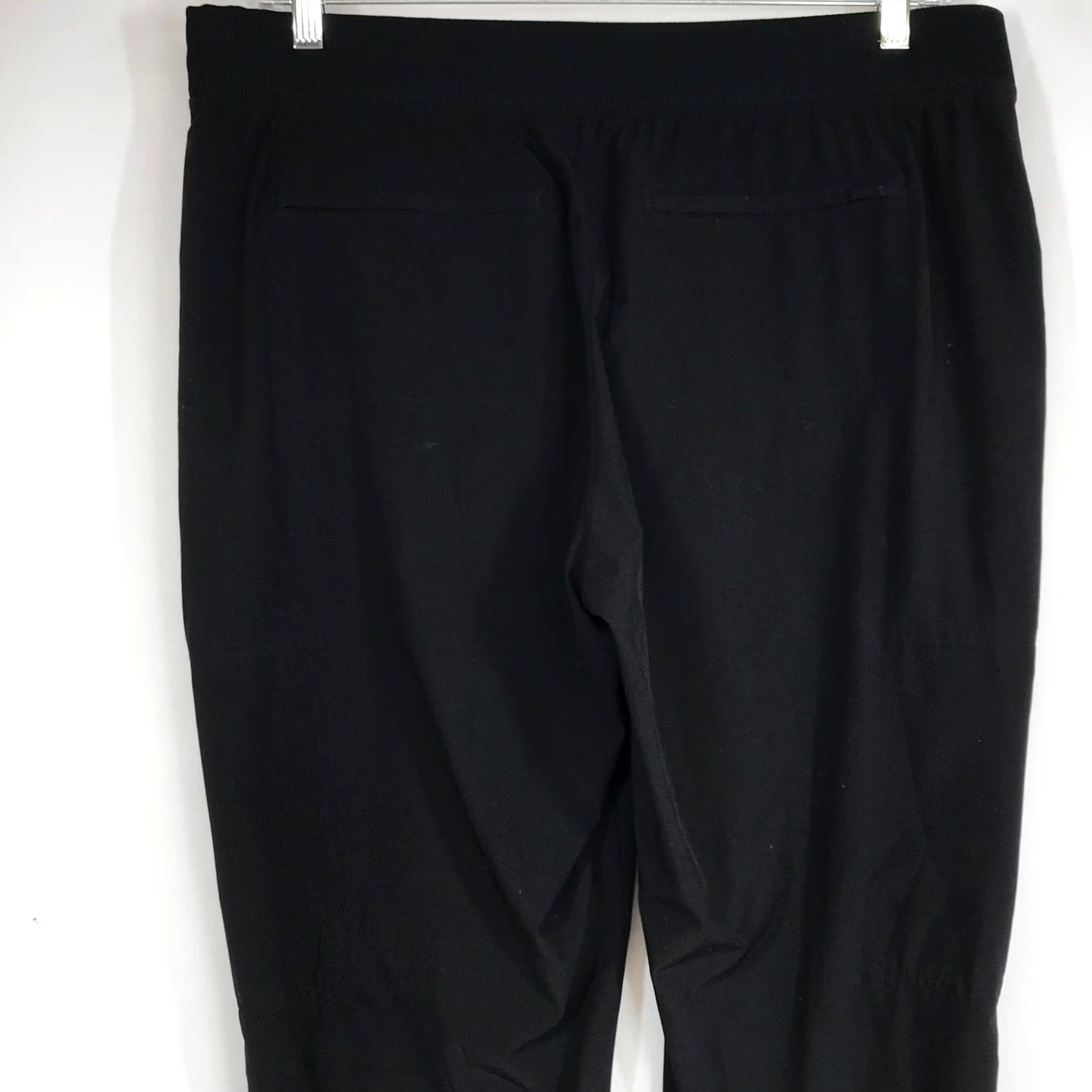 Athleta Athleta La Viva Pants Womens 16 Black Elastic Waist Tapered Leg Pockets Size 38" / US 16 / IT 52 - 5 Thumbnail