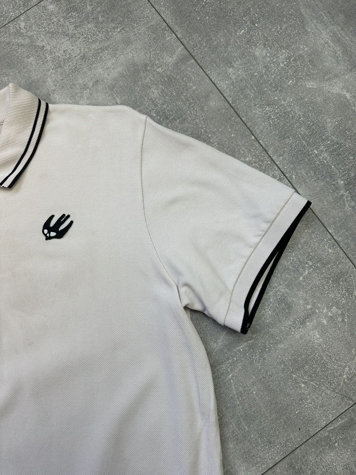 Alexander McQueen Alexander McQueen Polo Small Logo Distressed Size US XL / EU 56 / 4 - 8 Thumbnail
