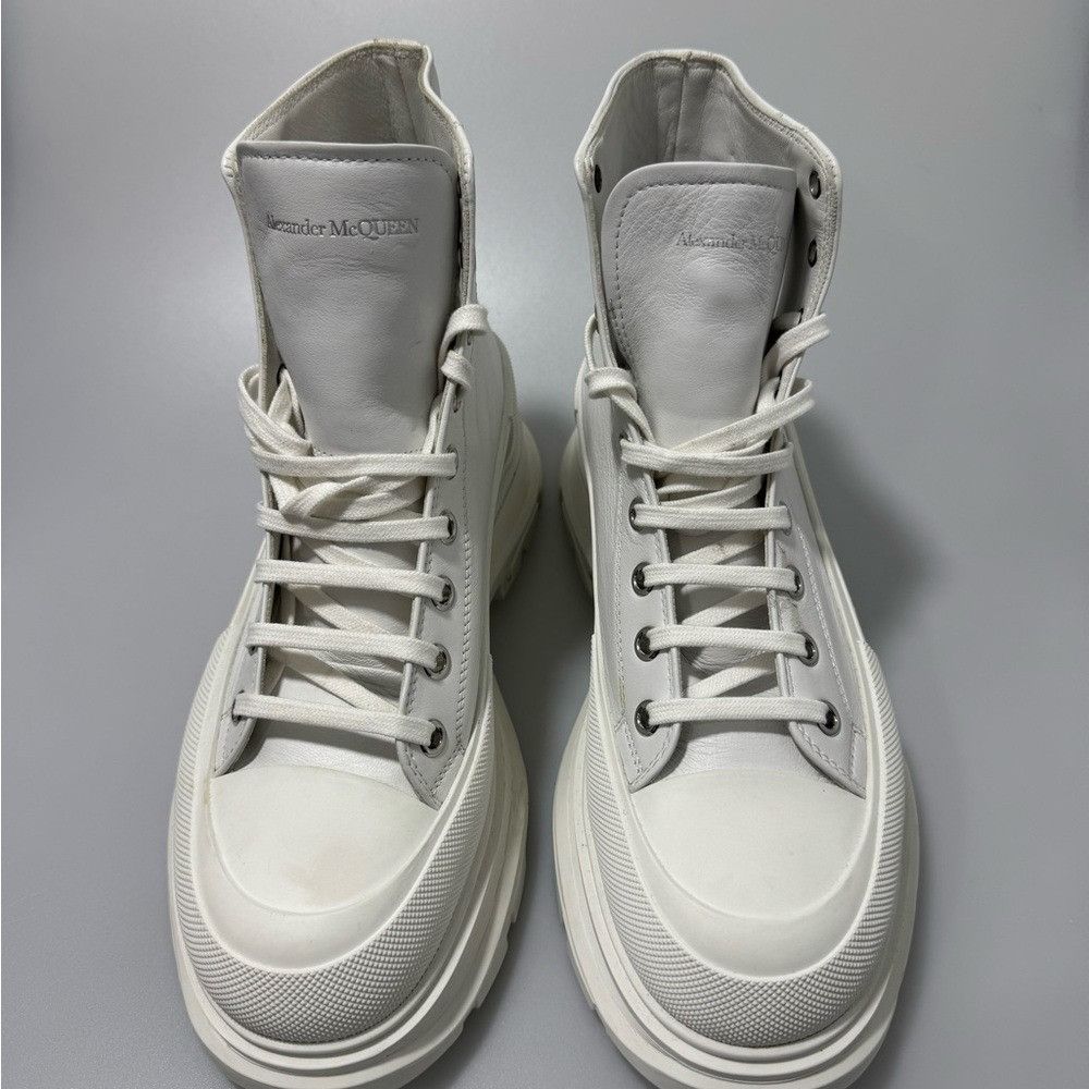 Alexander McQueen Alexander McQueen Tread Slick Boots Sneakers White Men’s Siz Size US 11 / EU 44 - 2 Thumbnail
