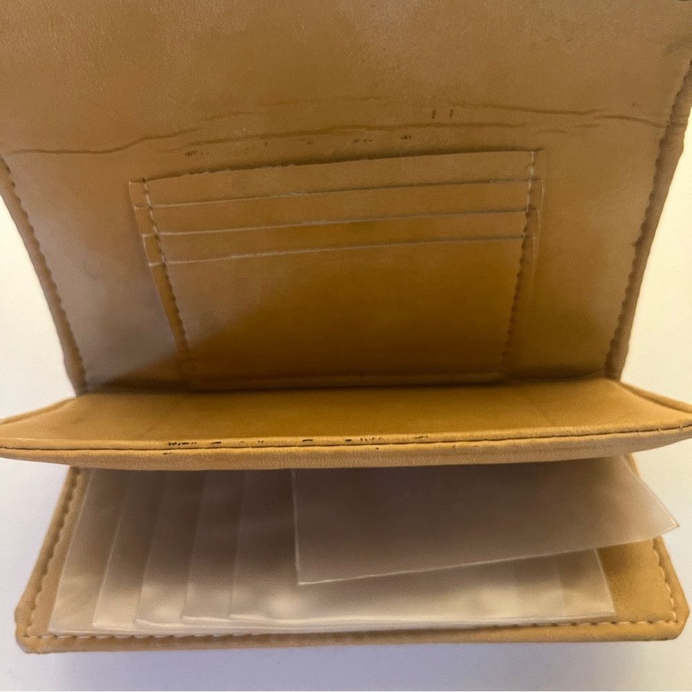 The Unbranded Brand Monogrammed A M Leather Billfold Wallet Clutch Tan Brown Size ONE SIZE - 6 Thumbnail