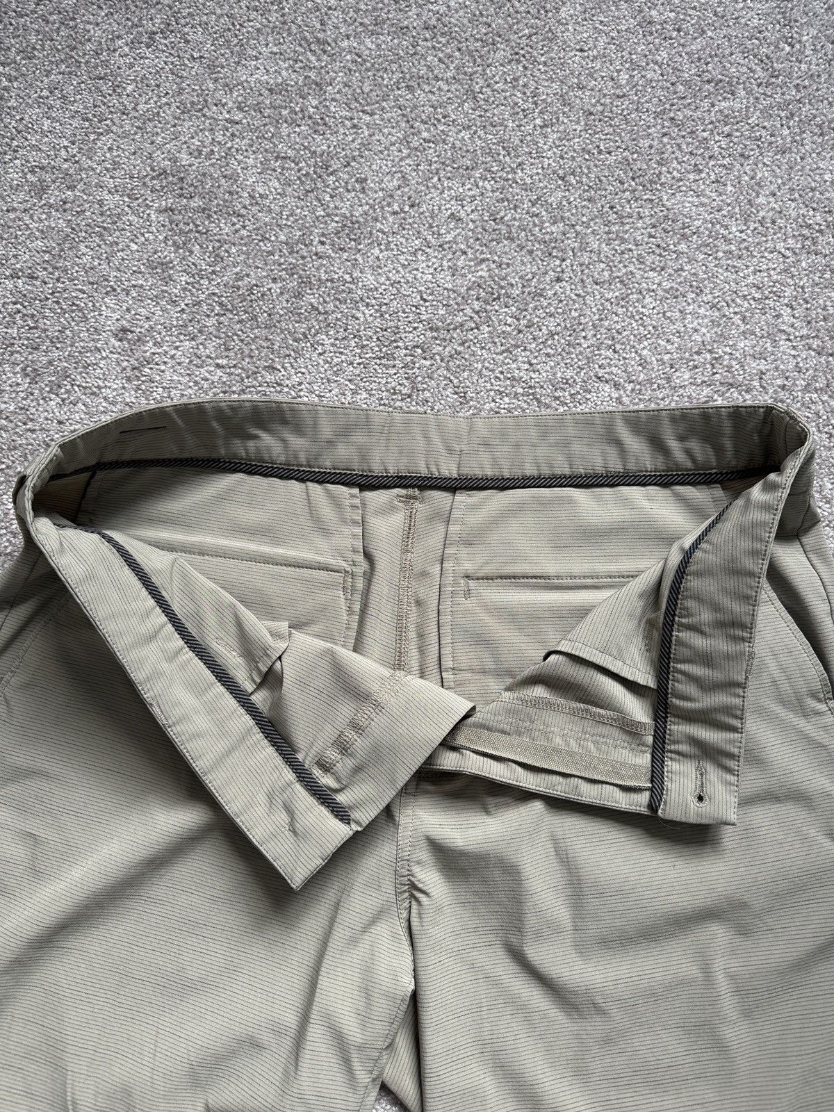 Vuori Vuori Meta Short 8” (35) Size US 35 - 6 Thumbnail
