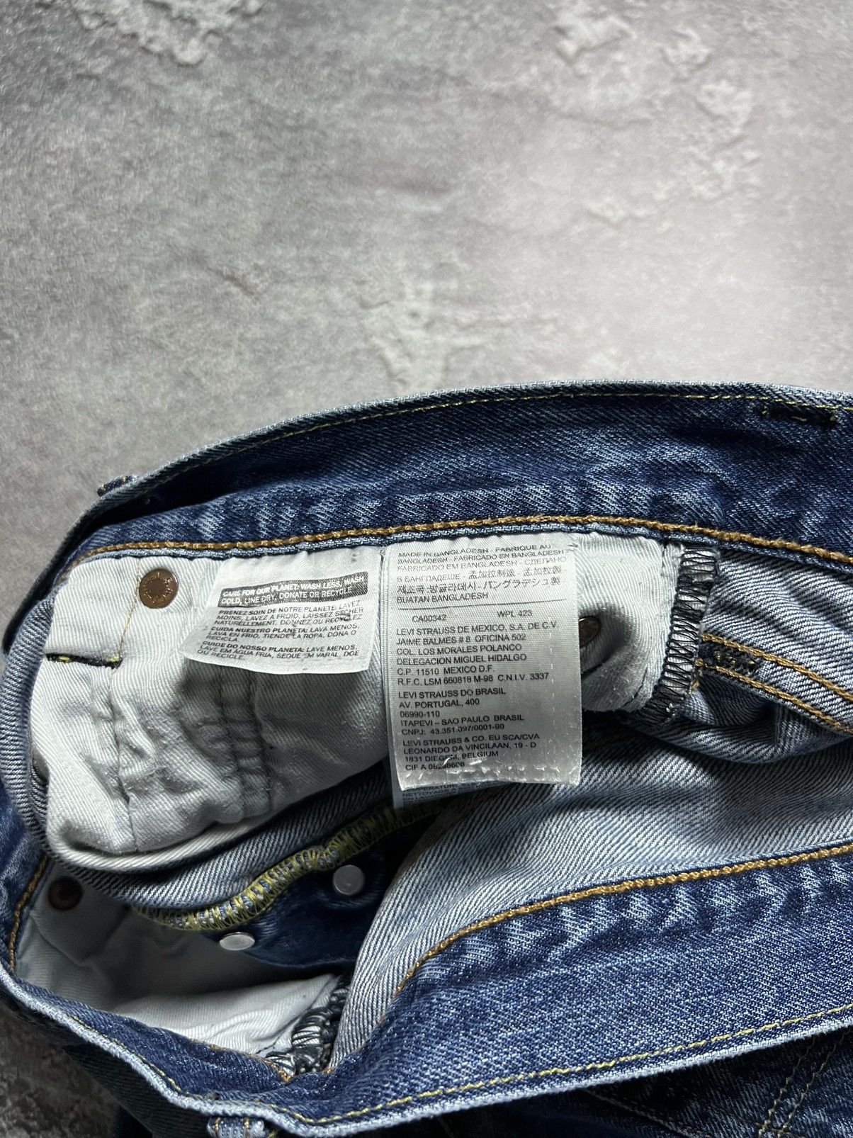 Levi's Vintage Levis Jeans Pants Wash Blue Big Logo 501 34/30 M-L Size US 34 / EU 50 - 14 Thumbnail