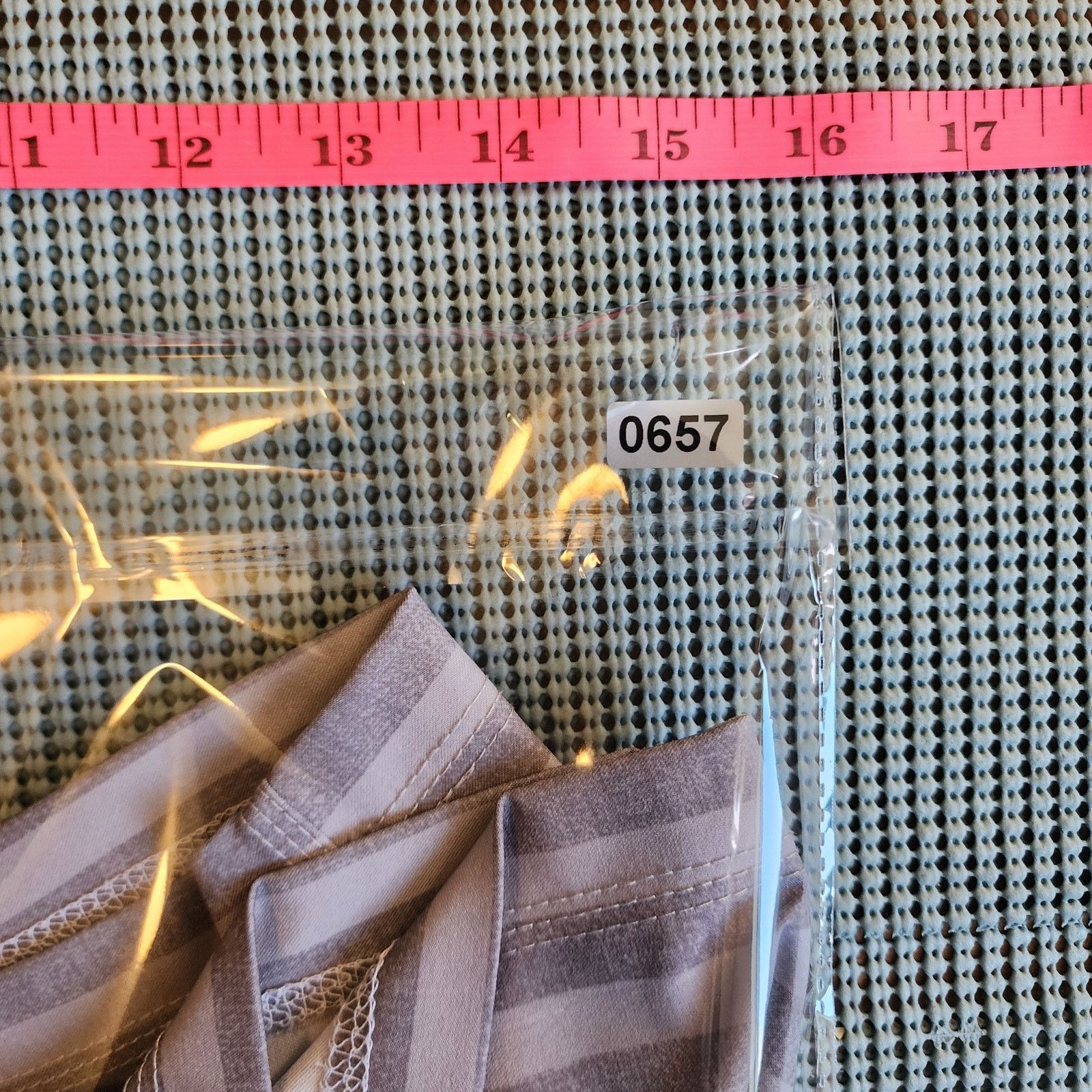 Hang Ten Hang Ten Men's Gray Striped Board Shorts 32 Size US 32 / EU 48 - 8 Thumbnail