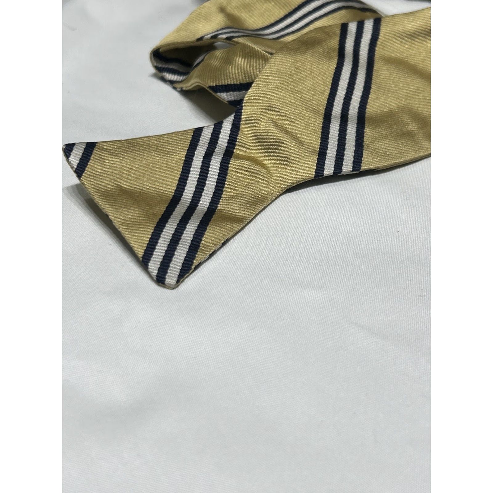 Brooks Brothers BROOKS BROTHERS Bow Tie One Size Silk Gold Navy Blue Stripes Adjustable Men Size ONE SIZE - 4 Thumbnail