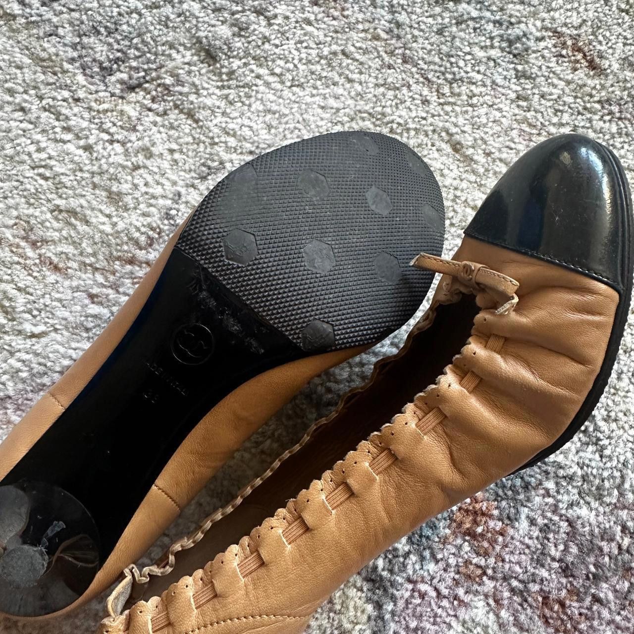 Chanel Chanel Two Tone Ballet Flat Heels Size US 7 / IT 37 - 5 Thumbnail