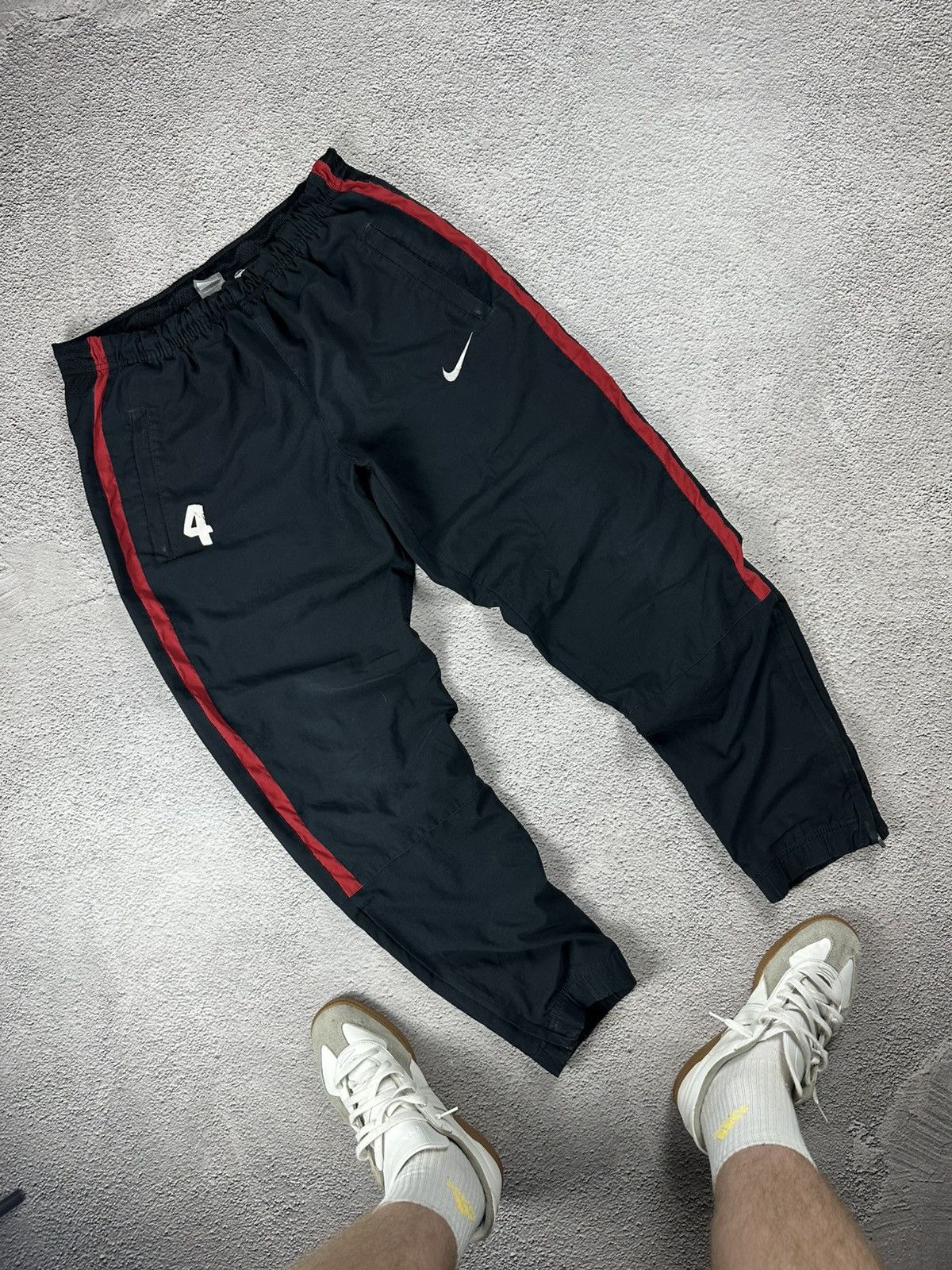 Nike Vintage Nike Nylon Trackpants Baggy Y2K Drill Style Size US 32 / EU 48 - 1 Thumbnail