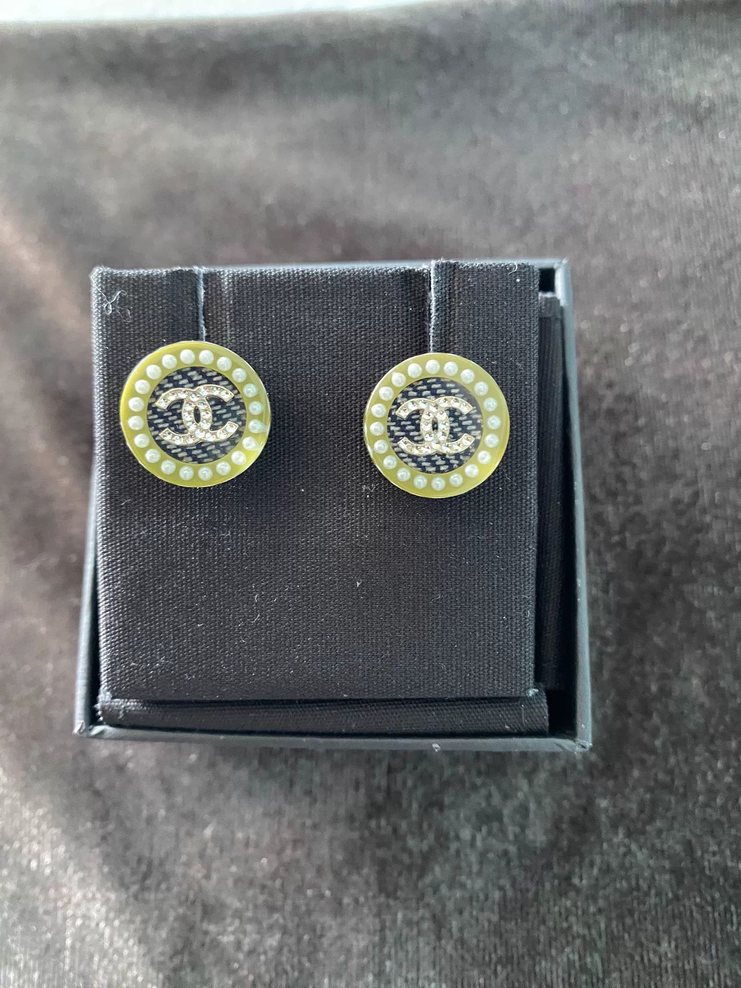 Chanel Chanel Button Double C Earrings Size ONE SIZE - 1 Thumbnail