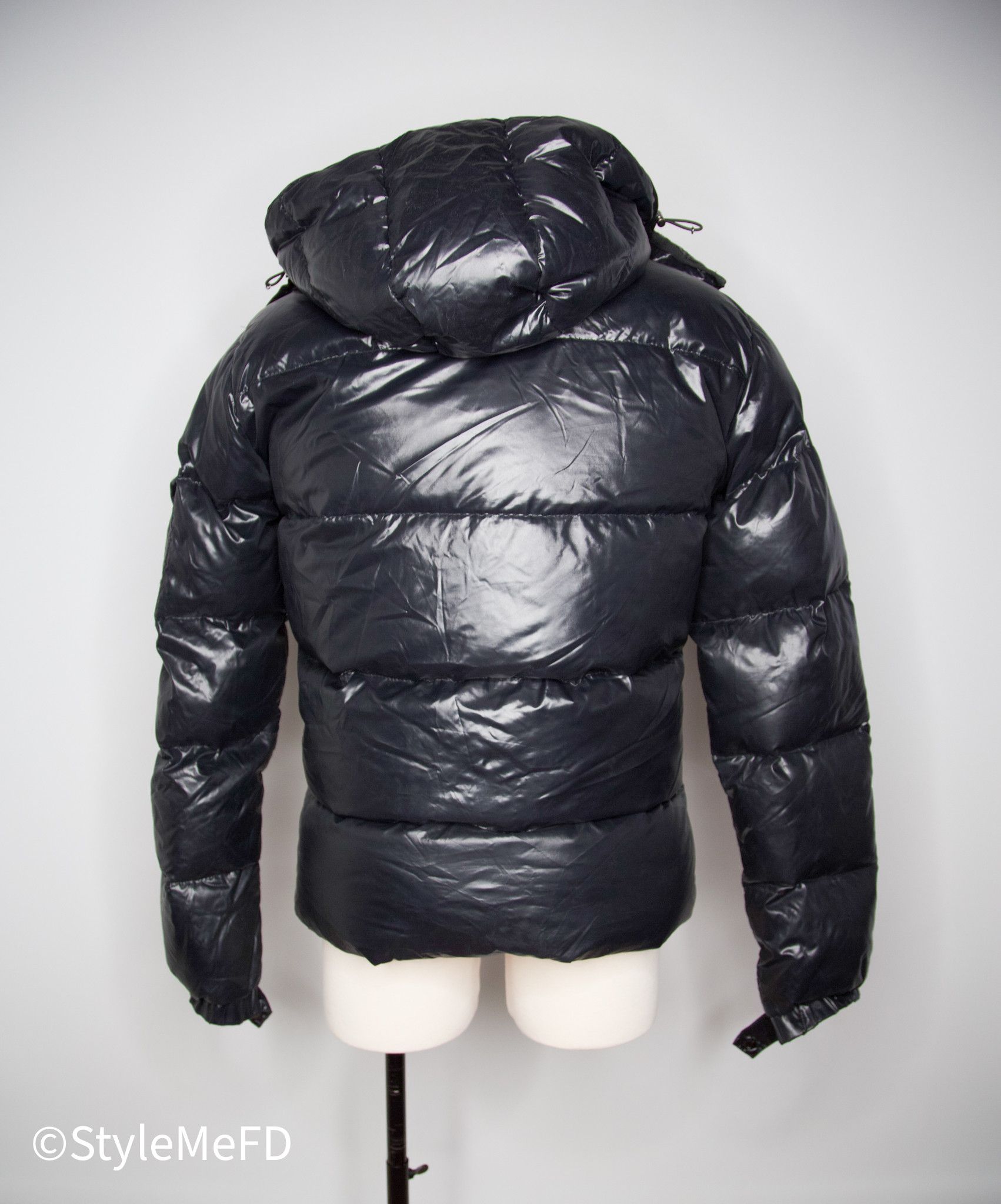 Moncler MONCLER BLACK 'MAYA' HOODED SHORT DOWN JACKET Size US L / EU 52-54 / 3 - 3 Thumbnail