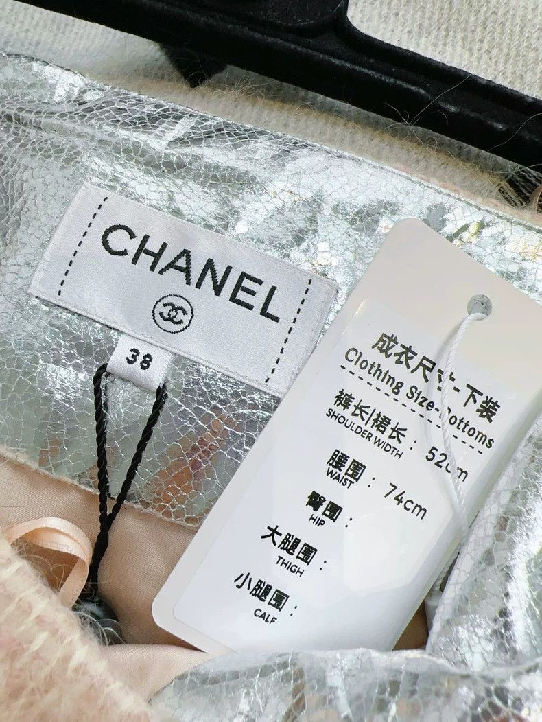 Chanel Chanel Cashmere Pink Skirt with Silver Trim Size 37" - 5 Thumbnail