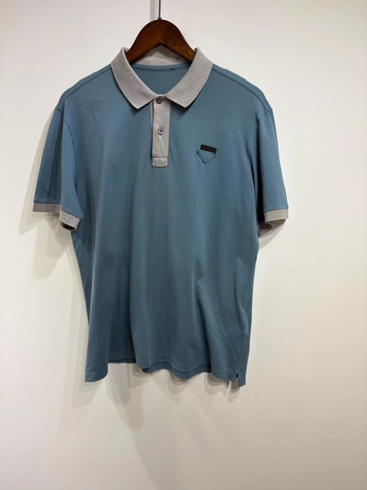 Prada PRADA Men's Summer T-shirt K29 Size US L / EU 52-54 / 3 - 1 Thumbnail