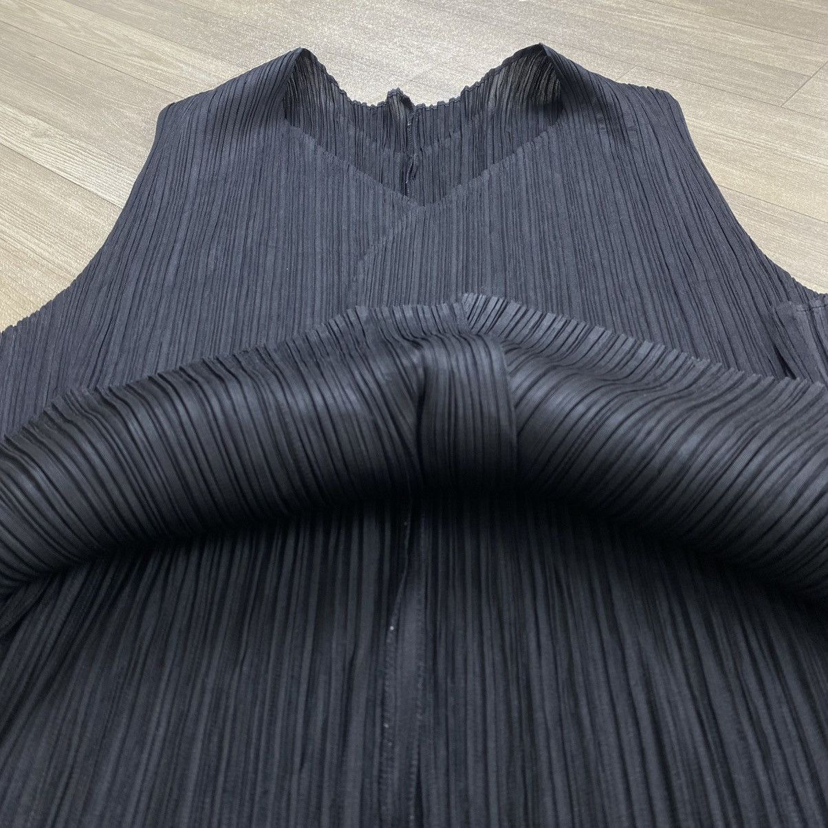 Pleats Please Issey Miyake Vintage Pleats Please Issey Miyake Stretch Black Vest Size US S / EU 44-46 / 1 - 10 Thumbnail