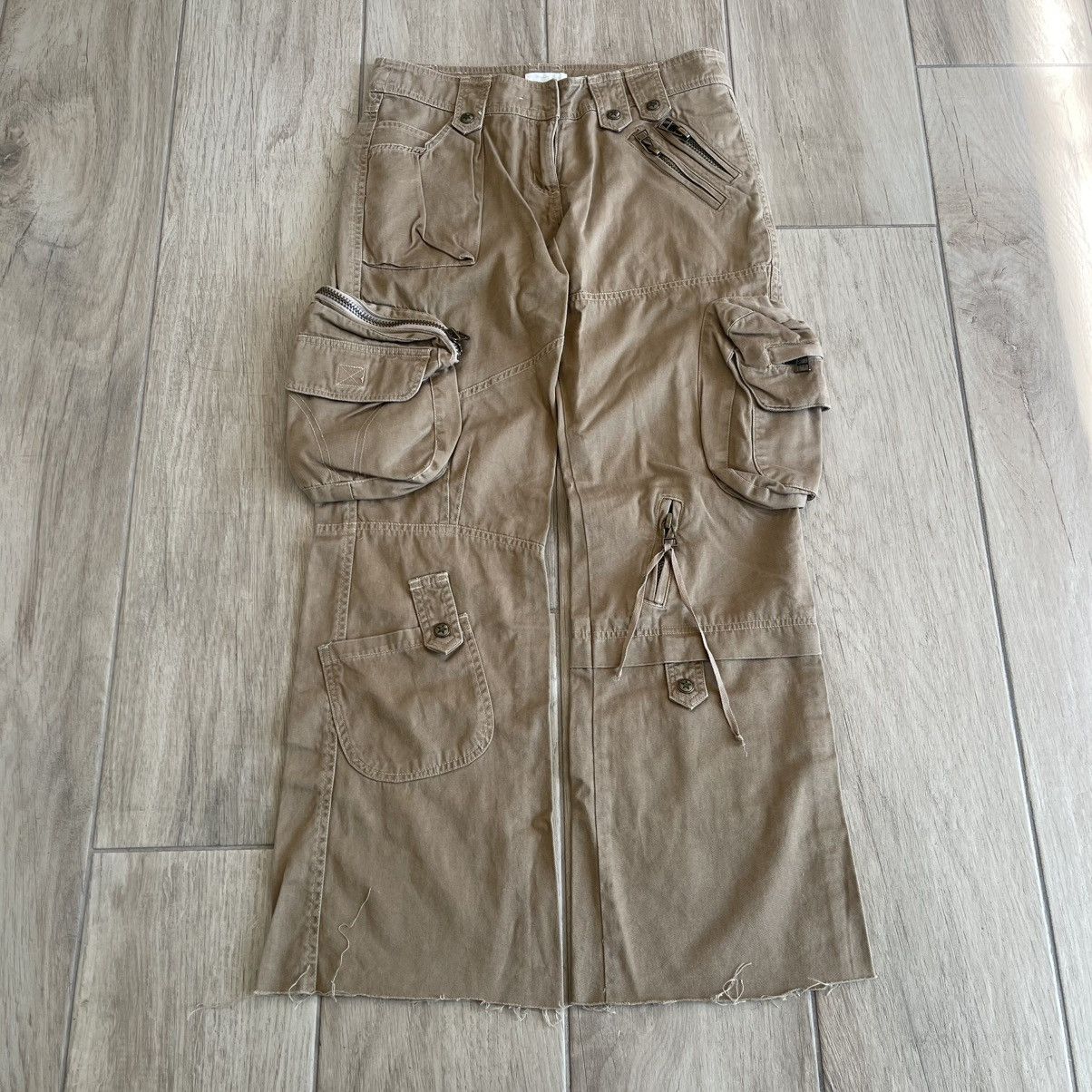 Japanese Brand Spunky Gals 3D Mulch Multi-Pocket Cargo Flare Pants Size US 30 / EU 46 - 1 Thumbnail