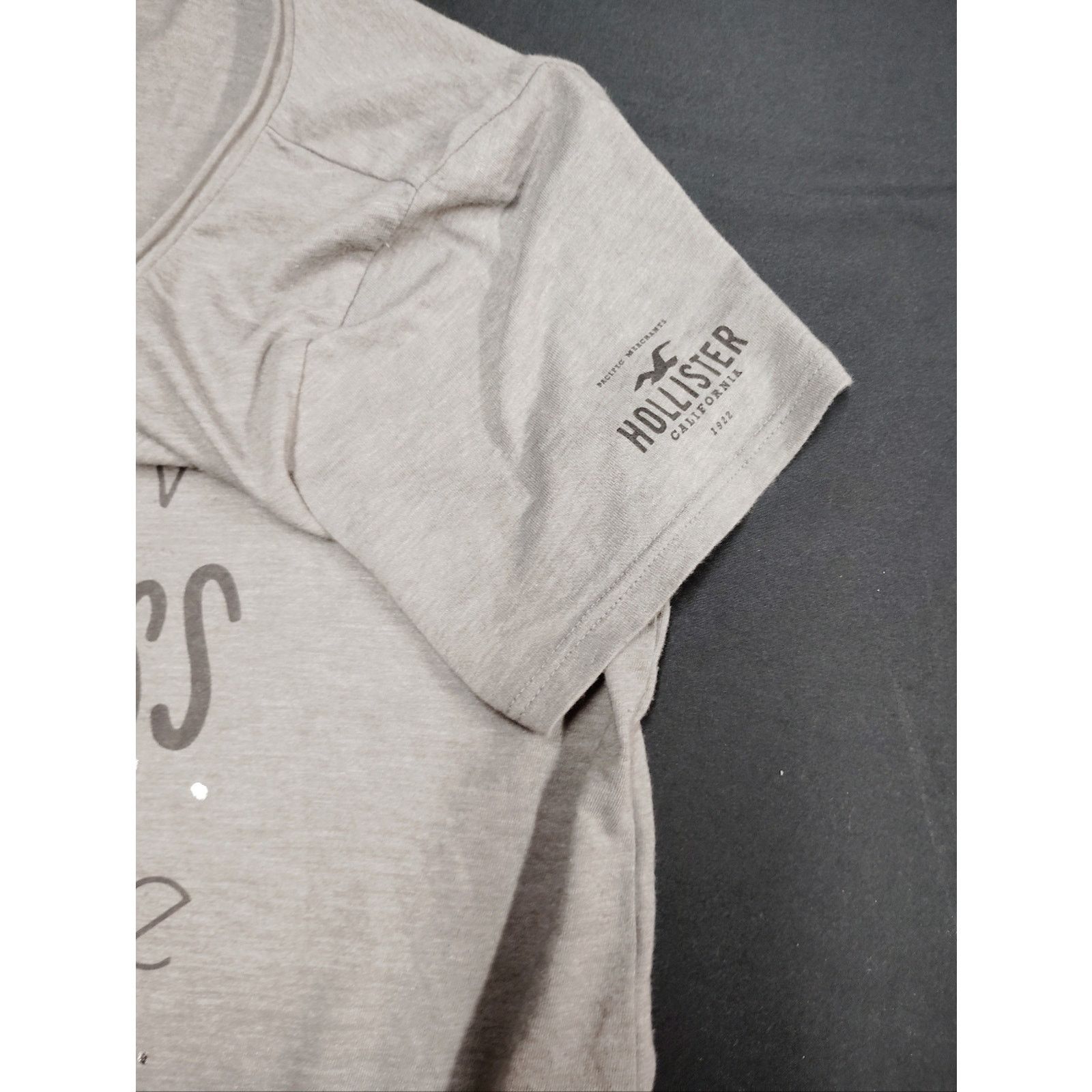 Hollister Hollister Gray V-Neck 'Throw Kindness Around Like Confetti' Size M / US 6-8 / IT 42-44 - 4 Thumbnail