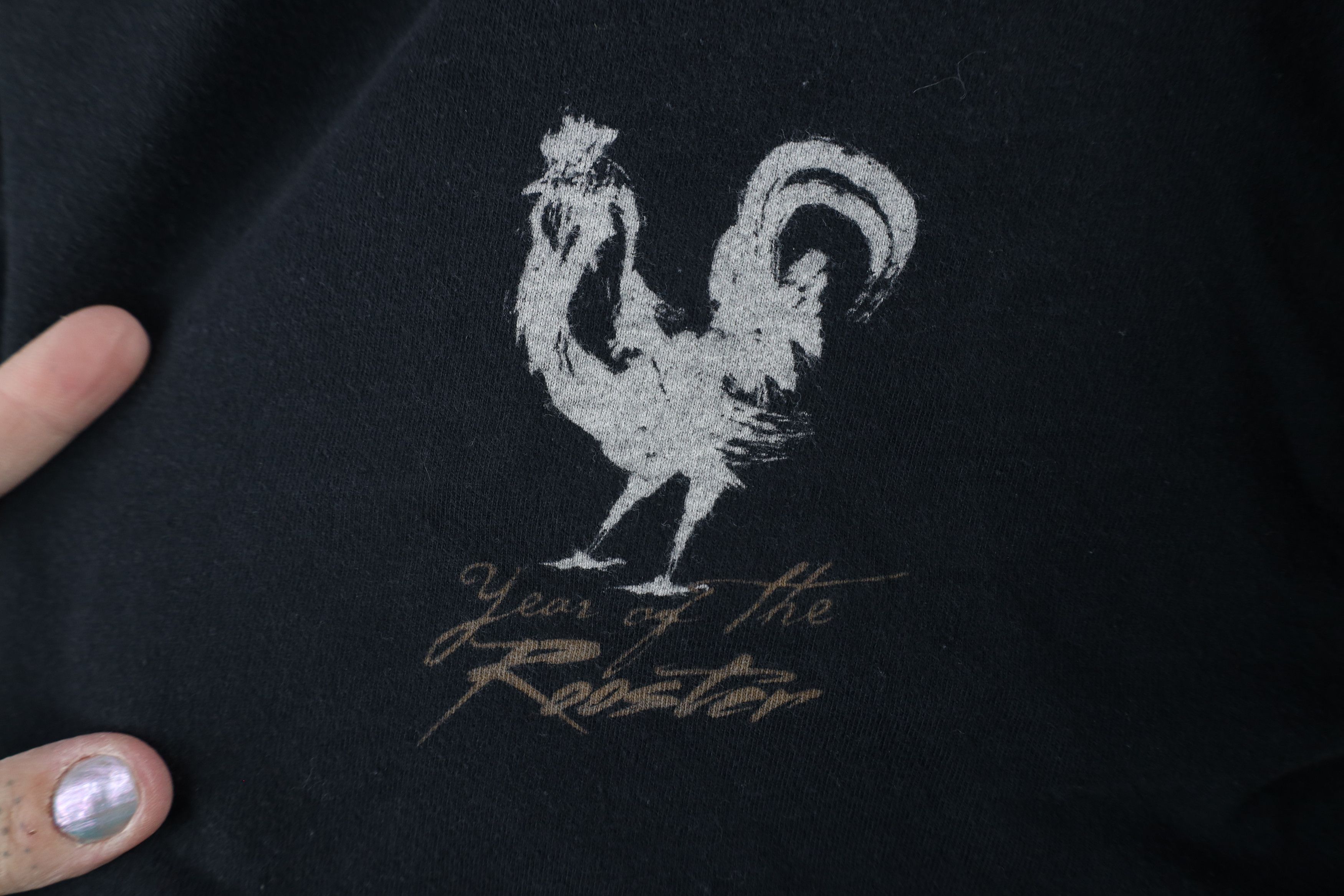 Vintage Vintage Spell Out Year of the Rooster Short Sleeve T-Shirt Size US L / EU 52-54 / 3 - 4 Thumbnail