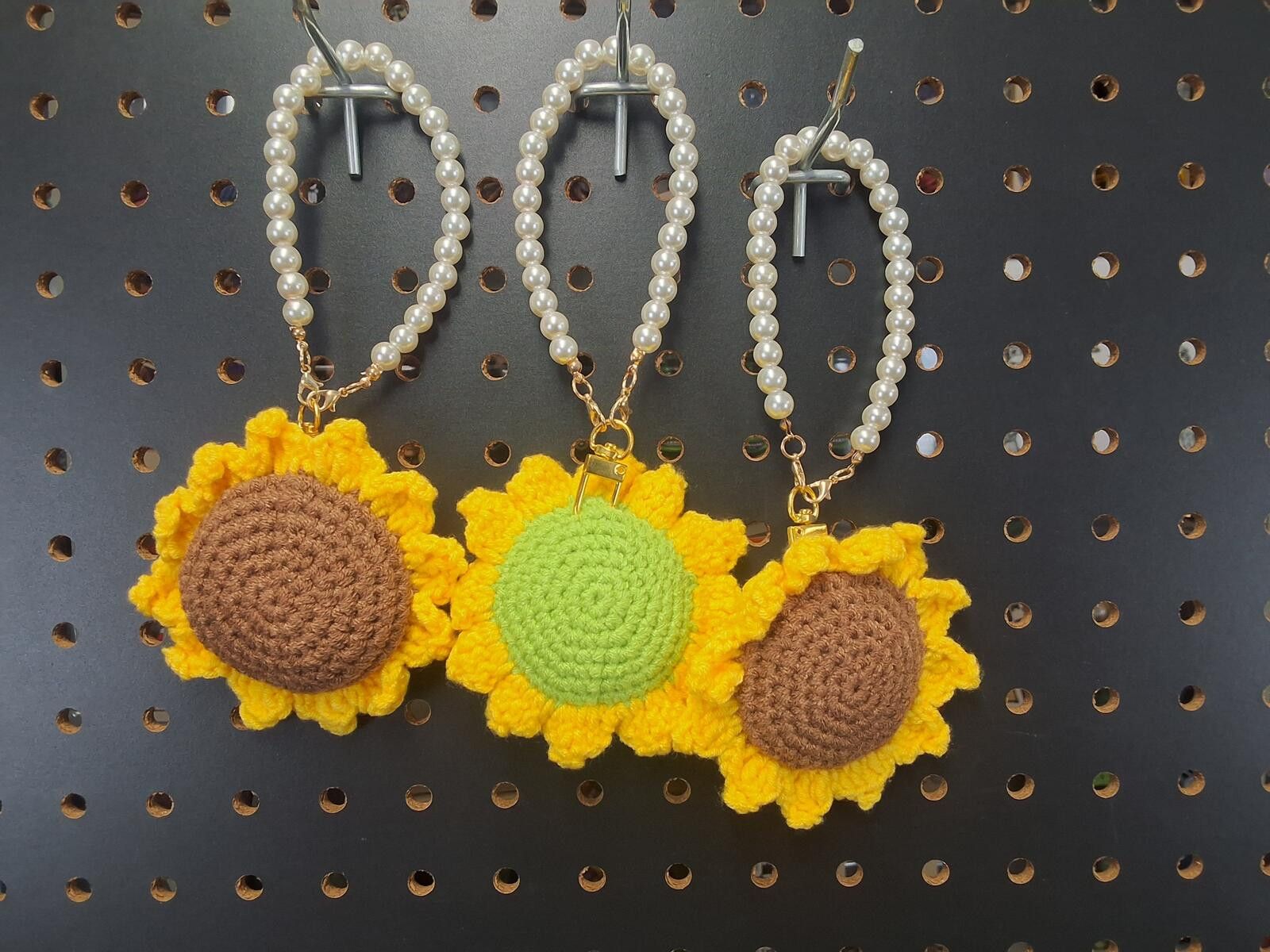 Handmade Handmade Crochet Sunflower Bracelett/Keychain w/ Pearl Loop Size ONE SIZE - 1 Thumbnail