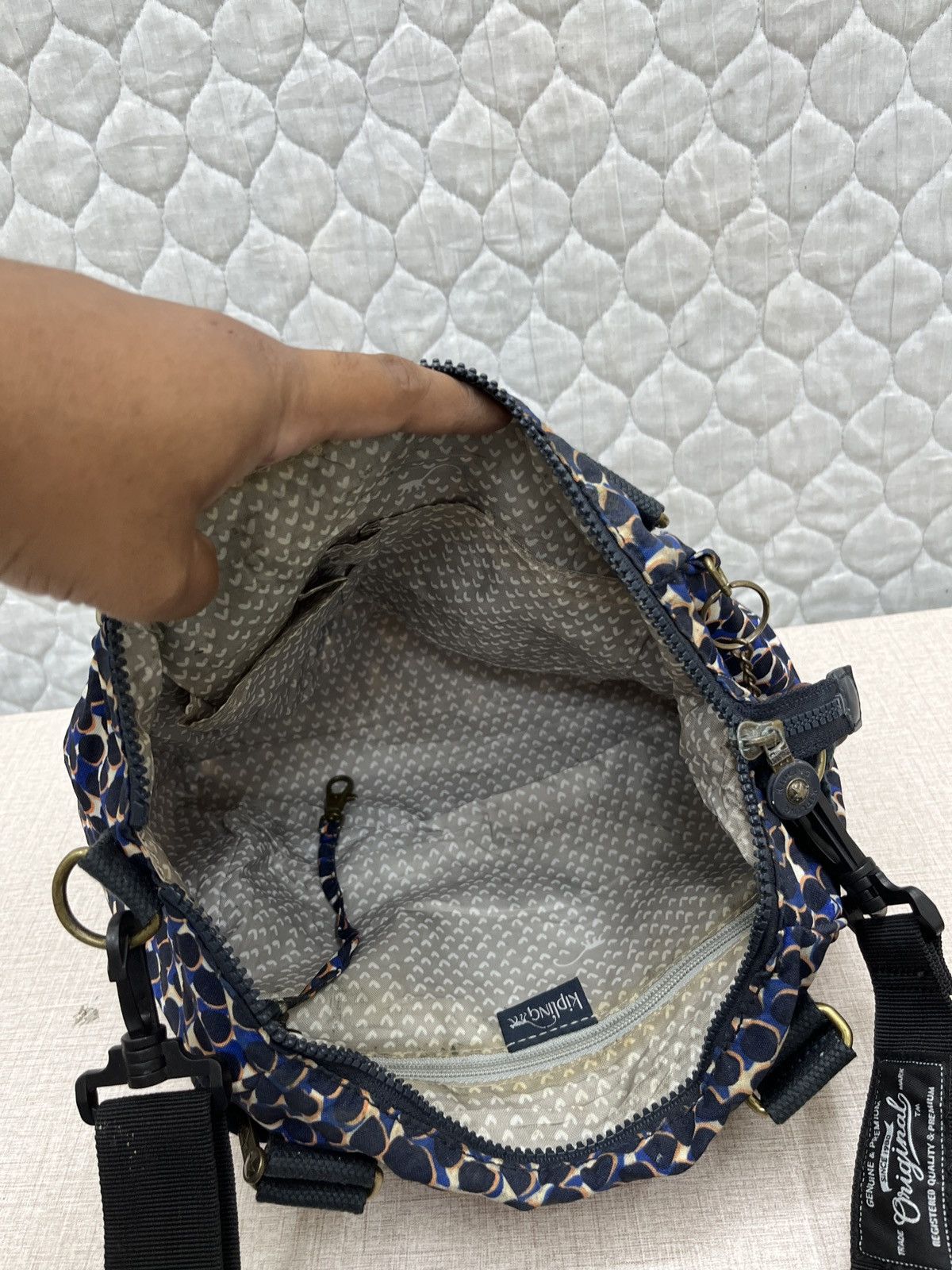 Japanese Brand 🔥🔥🔥STEALS KIPLING SLING BAG Size ONE SIZE - 16 Thumbnail