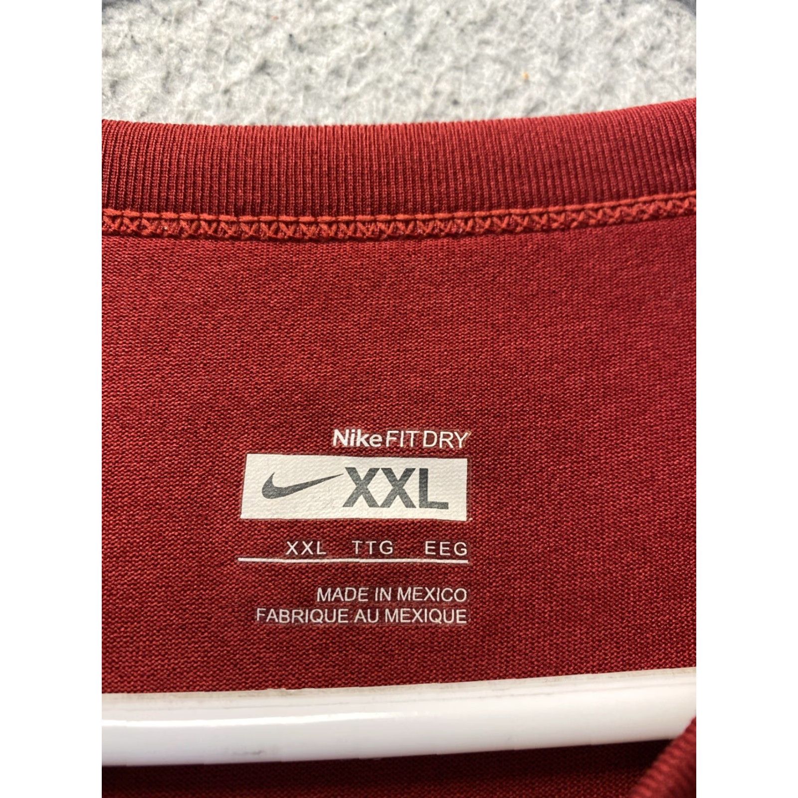 Nike Nike Shirt Mens 2XL Red Short Sleeve T-Shirt Performance Stretch /65-47 Gear Activewear Nike Dri-FIT Reg Men Size US XXL / EU 58 / 5 - 3 Thumbnail