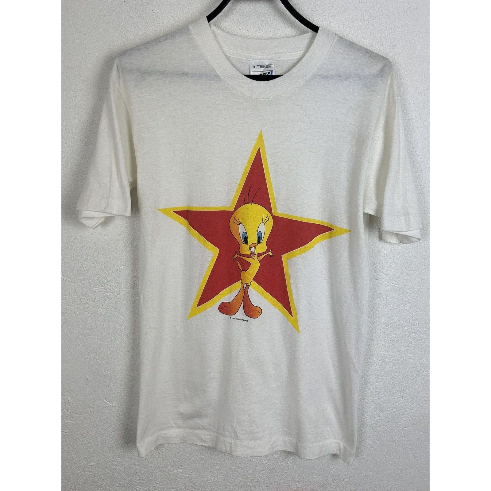 Vintage 90s Vintage 1997 Warner Bros Tweety Pie Licensed T-Shirt Size US S / EU 44-46 / 1 - 1 Thumbnail
