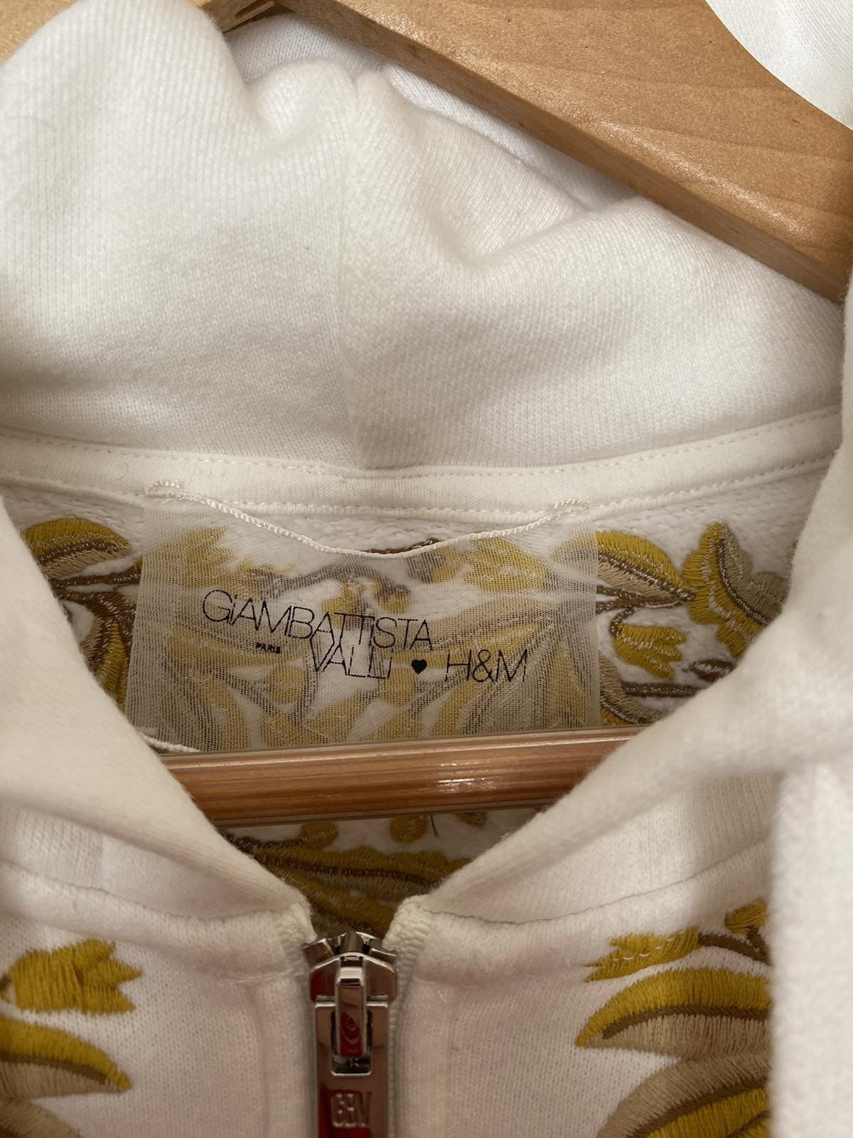 H&M × Other 🤍 H&M GIAMBATTISTA VALLI Hoodie L White Gold Embroidered Zip Size US M / EU 48-50 / 2 - 4 Thumbnail