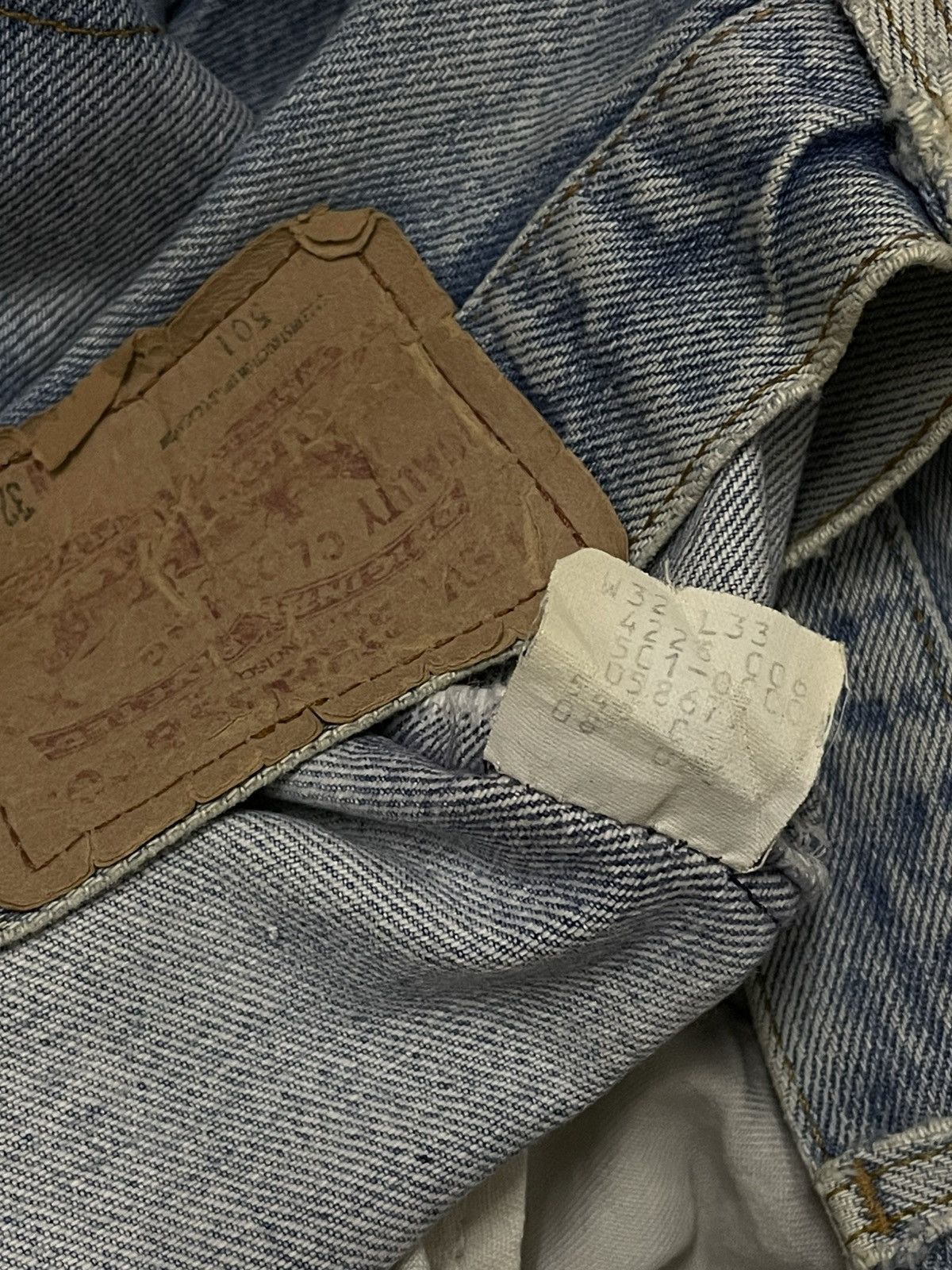 Levi's Vintage Clothing VINTAGE 501 LEVIS 90S DESIGNER OG DESIGN DISTRESSED DENIM Size US 29 - 18 Thumbnail