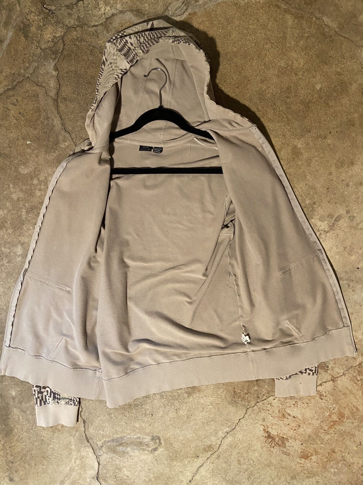 Oakley × Vintage 2007 Oakley Geometric Pattern Zip Up Hoodie Size US L / EU 52-54 / 3 - 3 Thumbnail