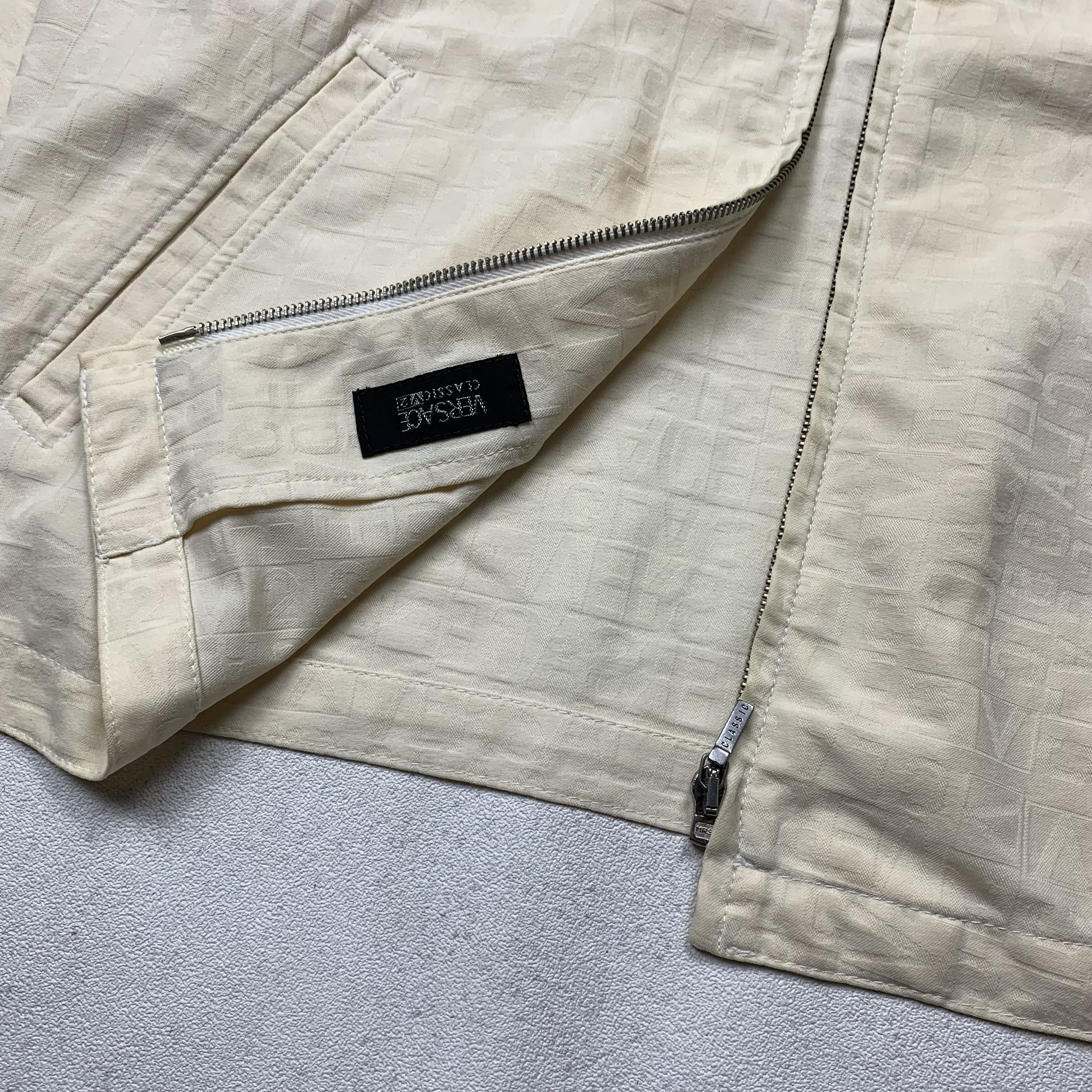 Versace Vintage Versace Classic V2 Jacket Size US M / EU 48-50 / 2 - 11 Thumbnail