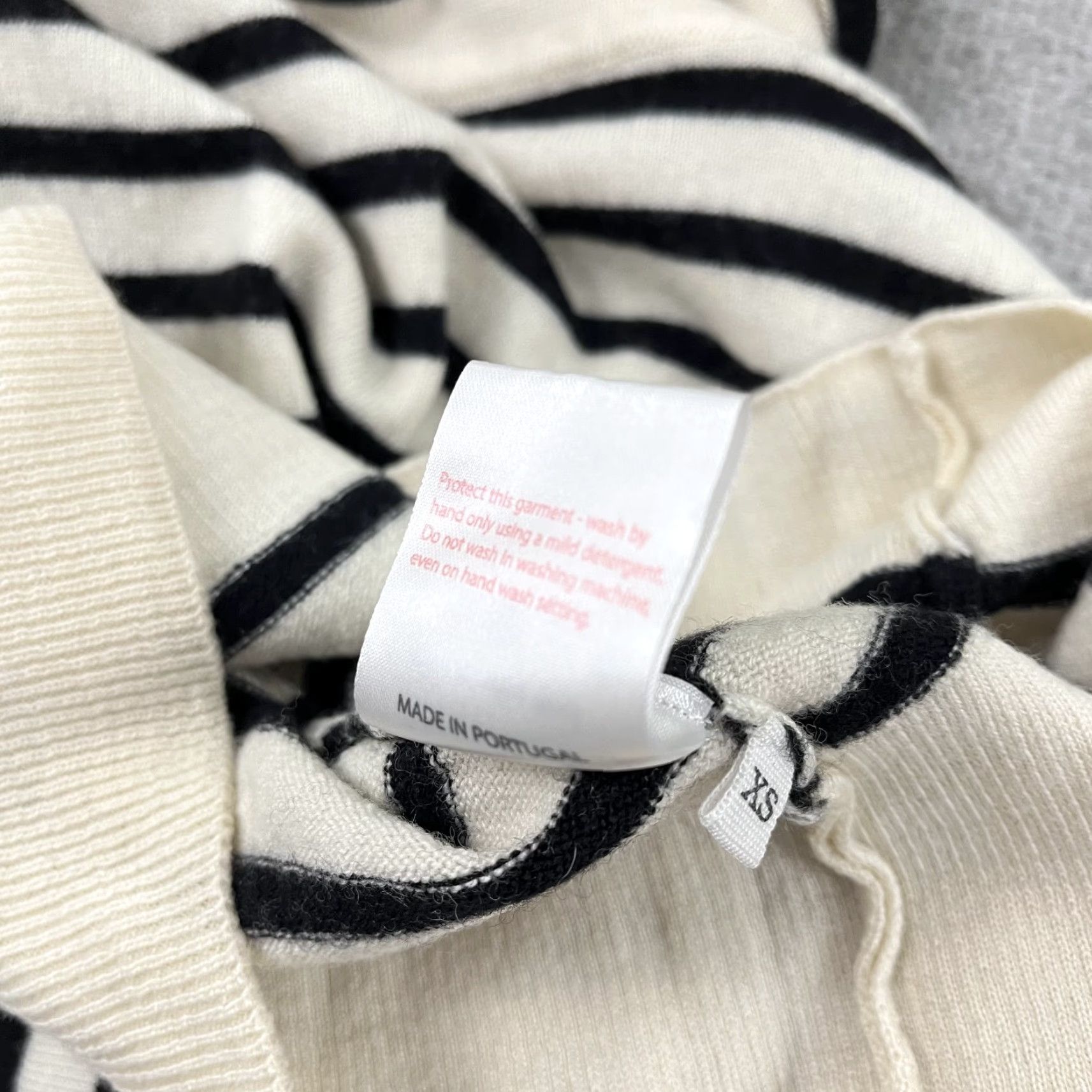 Vintage VINTAGE Celtic & Co Women's Sweater XS Turtleneck Knit Pullover Casual Winter White Black Striped Size XS / US 0-2 / IT 36-38 - 5 Thumbnail