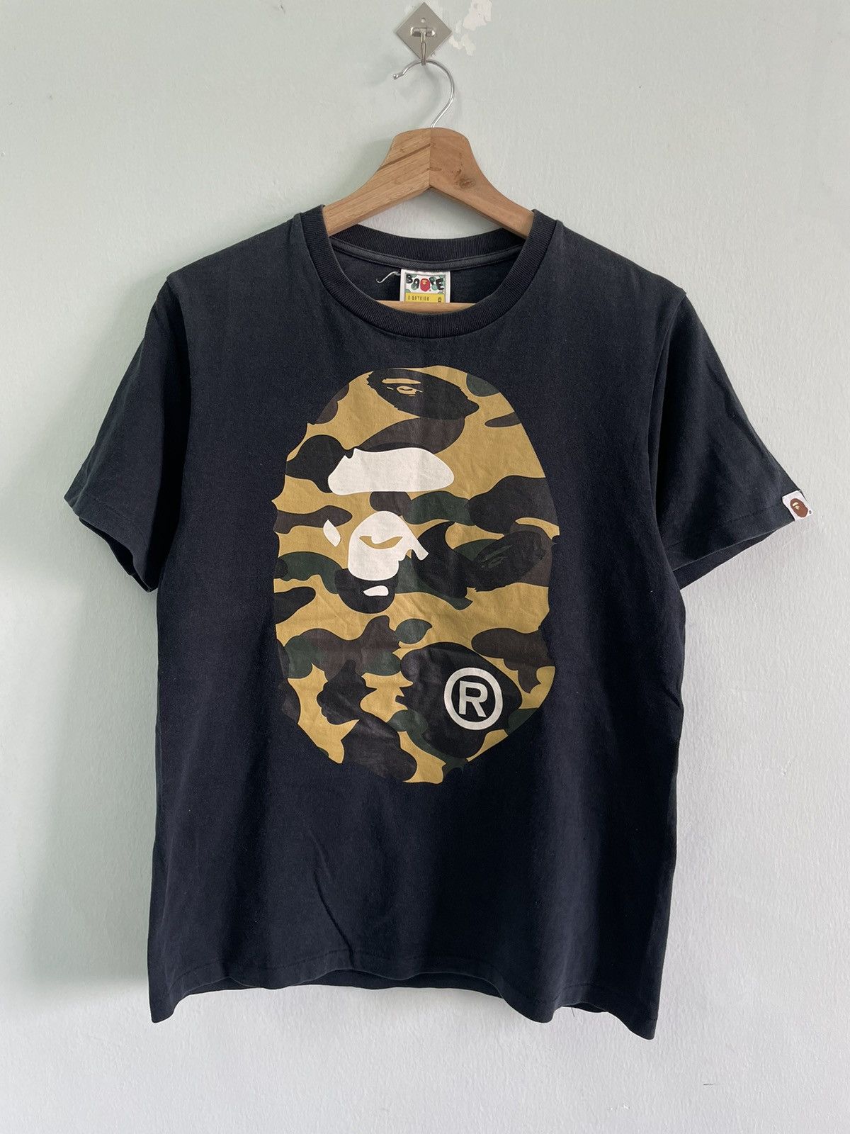 Bape A Bathing Ape Camouflage Tshirt Size US S / EU 44-46 / 1 - 1 Thumbnail
