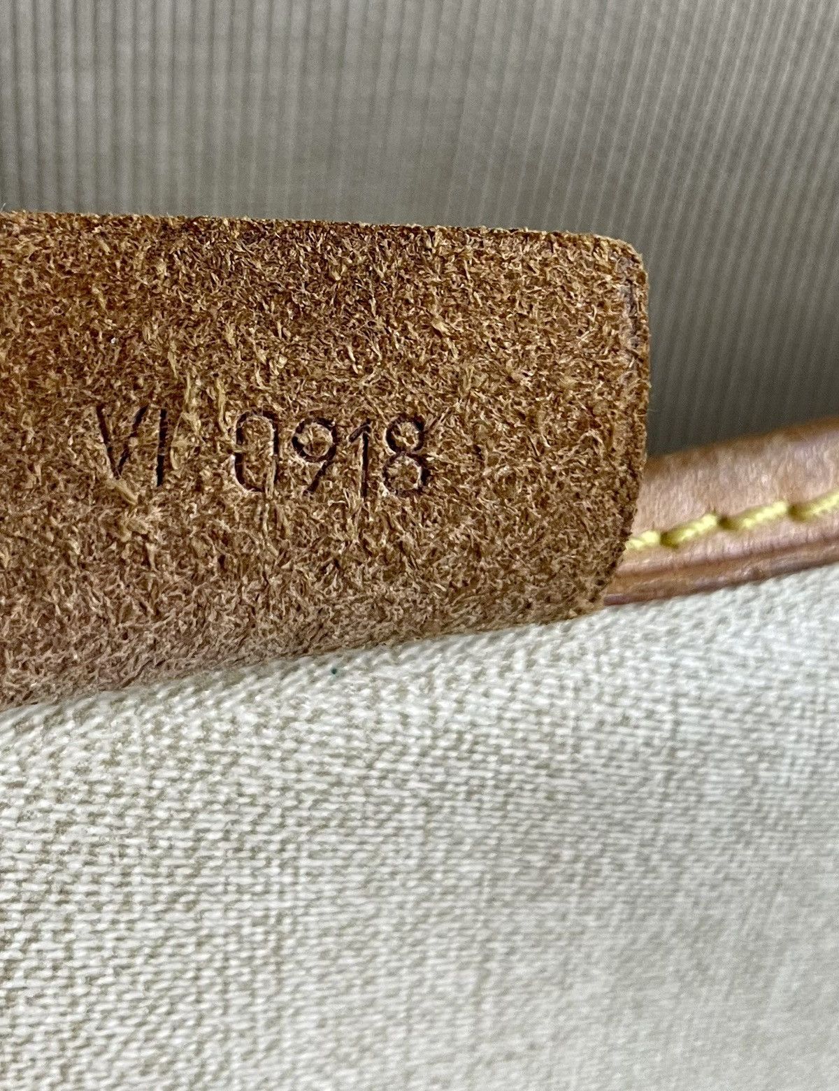 Louis Vuitton Louis Vuitton egg bag Size ONE SIZE - 11 Thumbnail