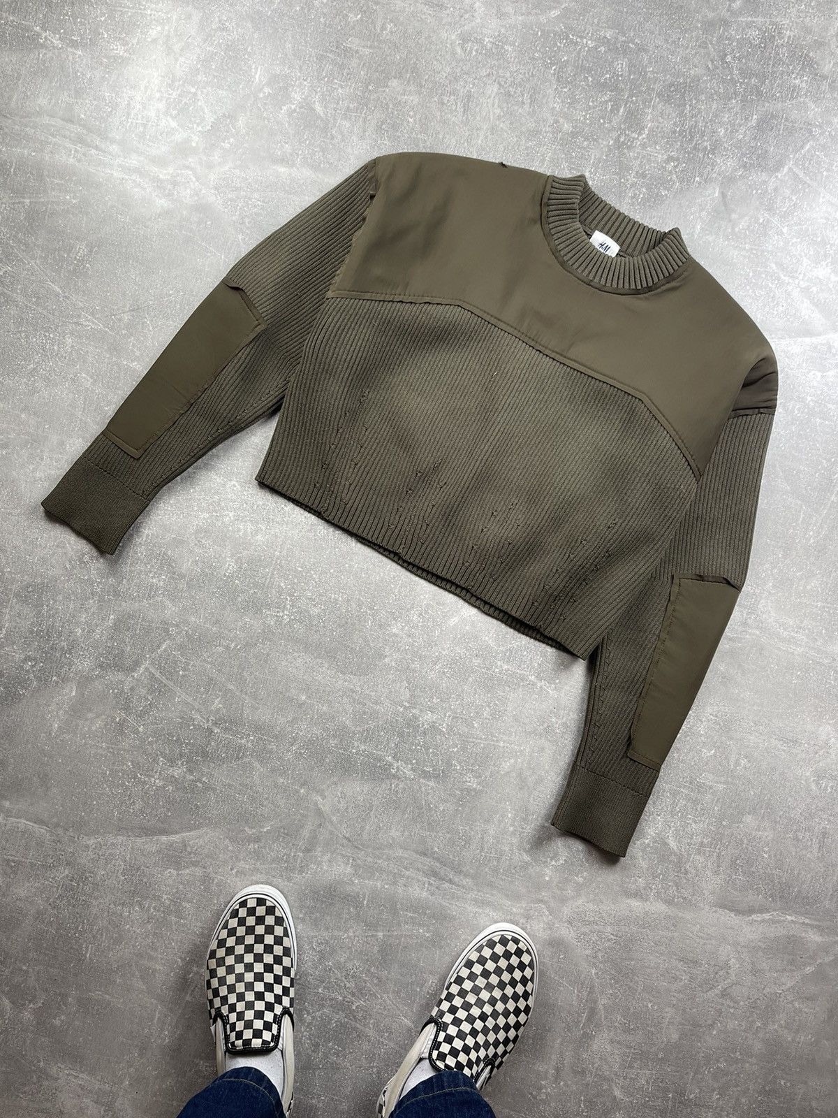 Acne Studios × H&M × Japanese Brand H&M Studio A/W 2021 Khaki Green Rib Knit Crop Sweater Size S / US 4 / IT 40 - 2 Thumbnail