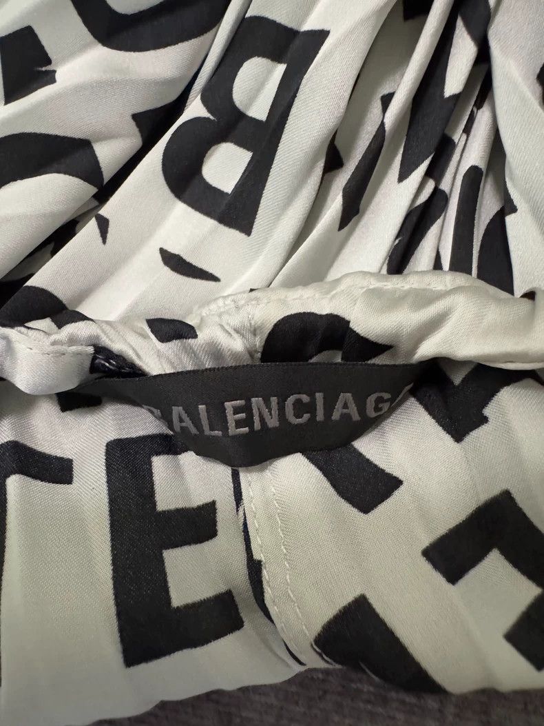 Balenciaga Balenciaga Full Logo pleated skirt Size 33" - 5 Thumbnail