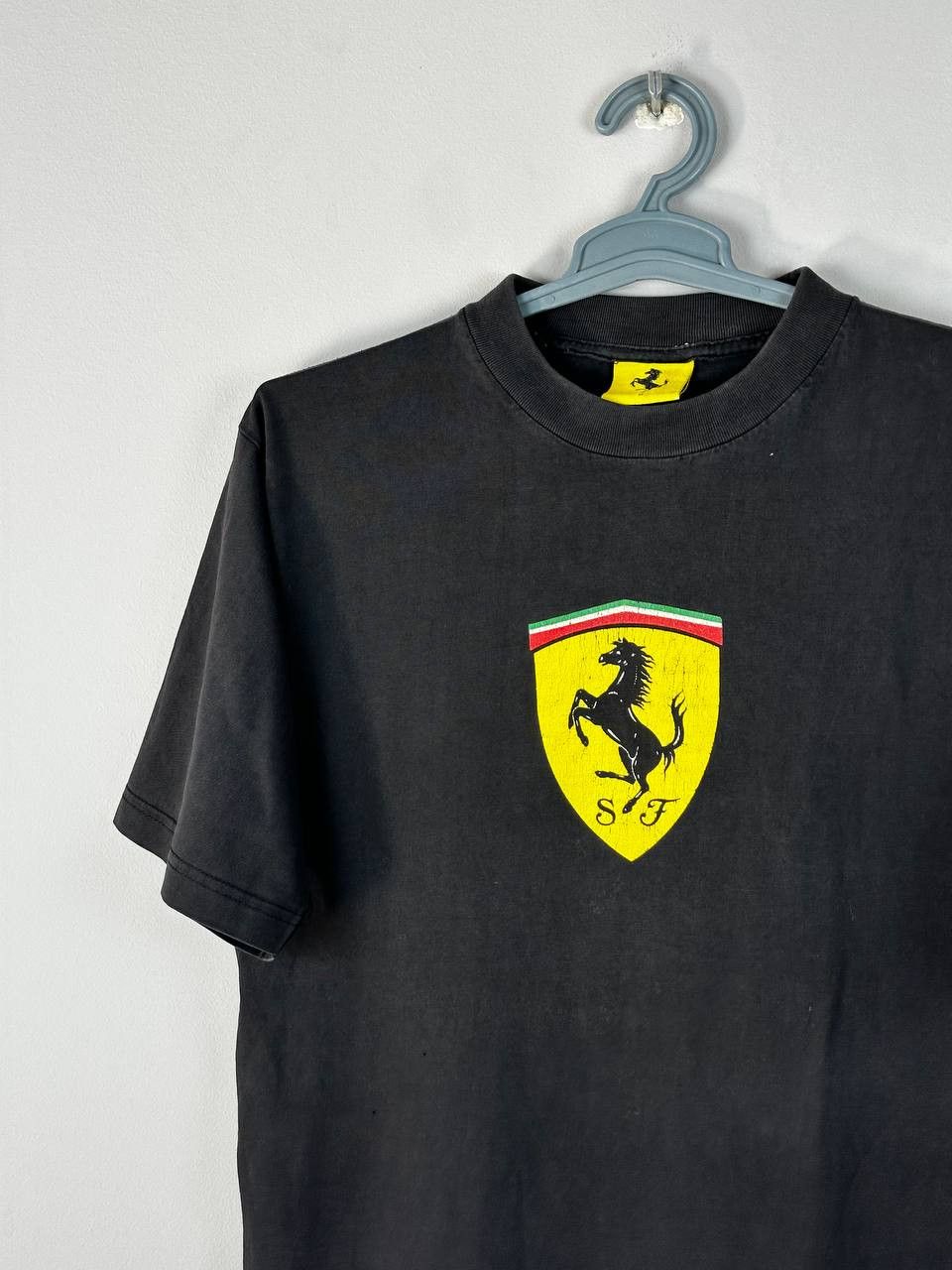 Ferrari Ferrari 90s Vintage Faded T Shirt Formula 1 Distressed Size US M / EU 48-50 / 2 - 3 Thumbnail