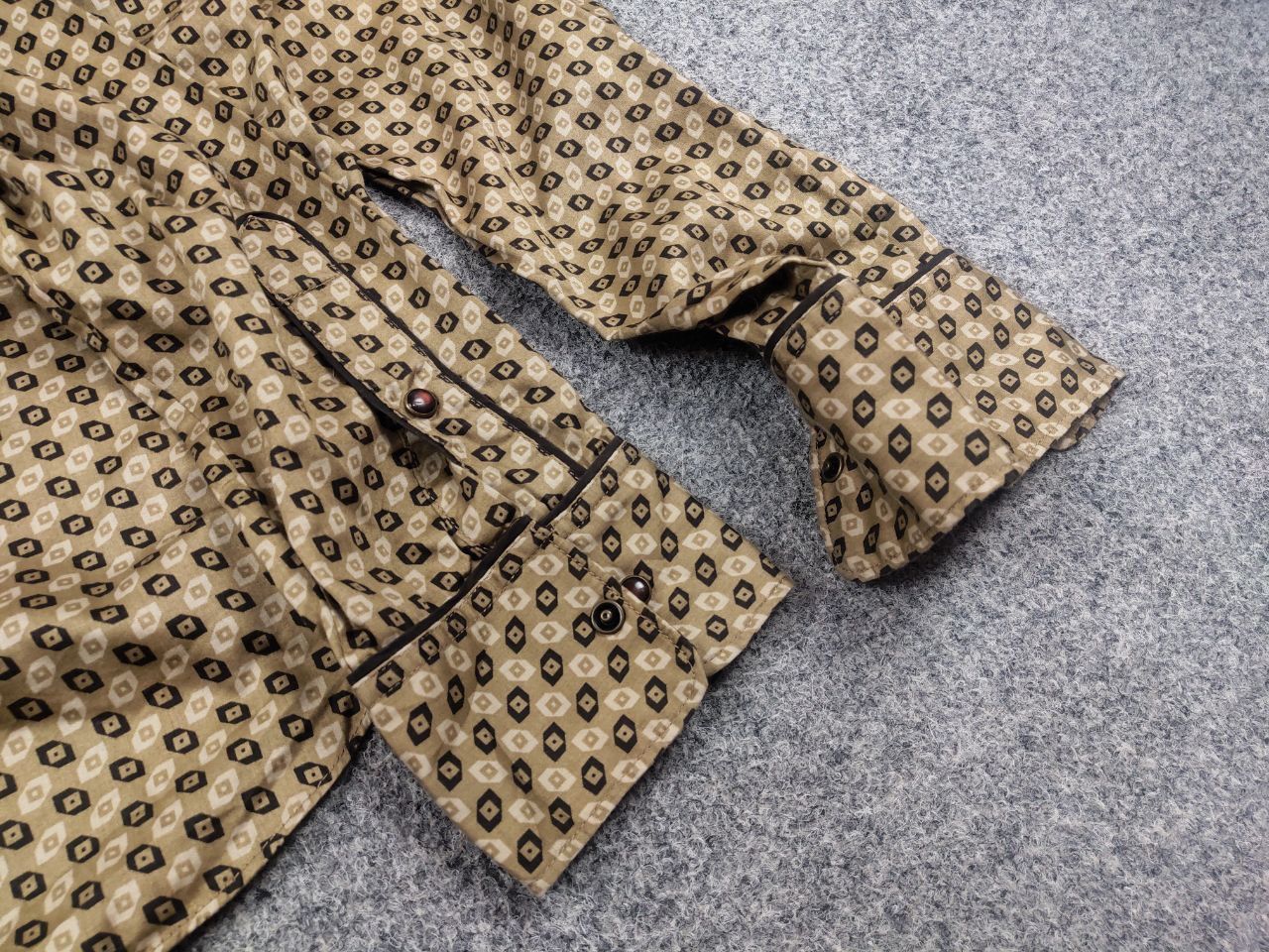 Nicole Farhi Nicole Farhi Itali Design Gold Pattern button-down shirt Size US L / EU 52-54 / 3 - 9 Thumbnail