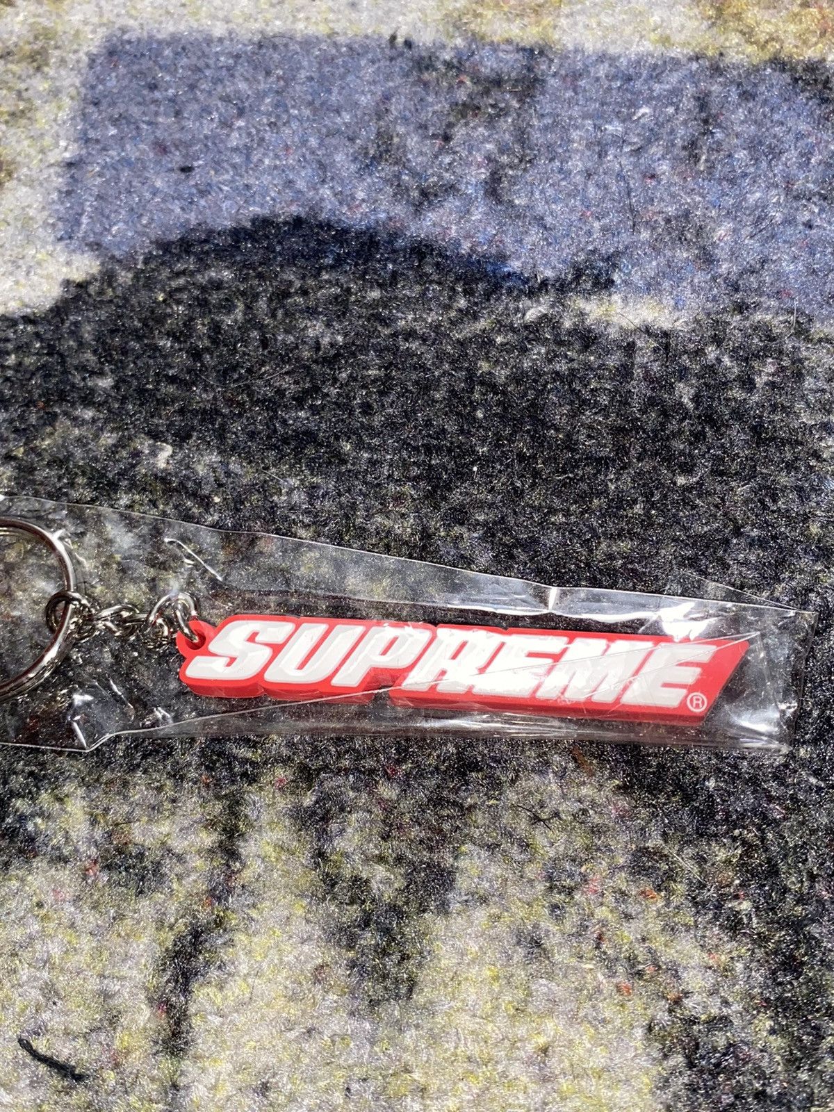 Supreme Supreme Bevel Logo Keychain Size ONE SIZE - 2 Thumbnail