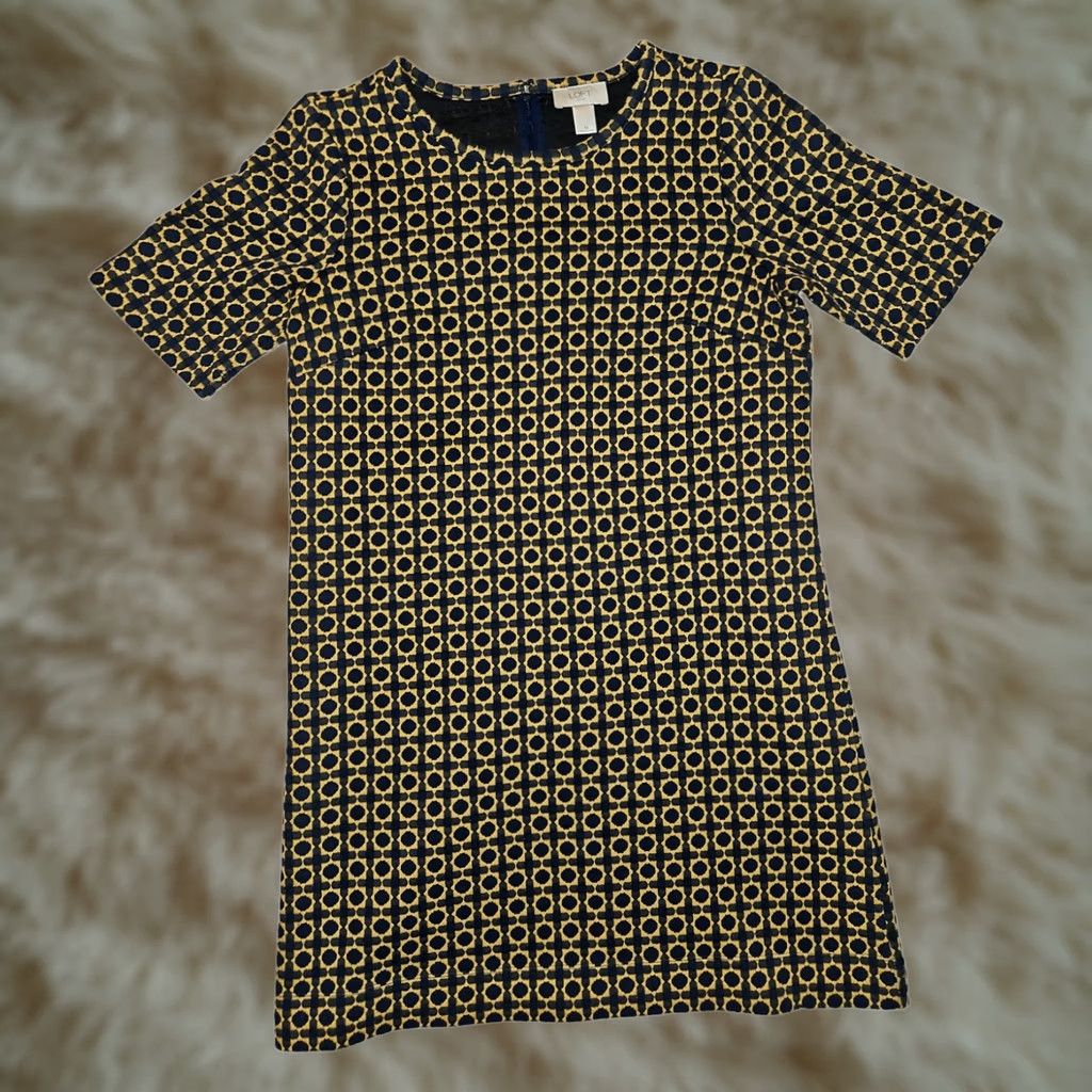 Loft VINTAGE Loft A-Line Dress Women's M Short Sleeve Geometric Pattern Stretch 1/2 Zip Size 32" / US 10 / IT 46 - 1 Thumbnail