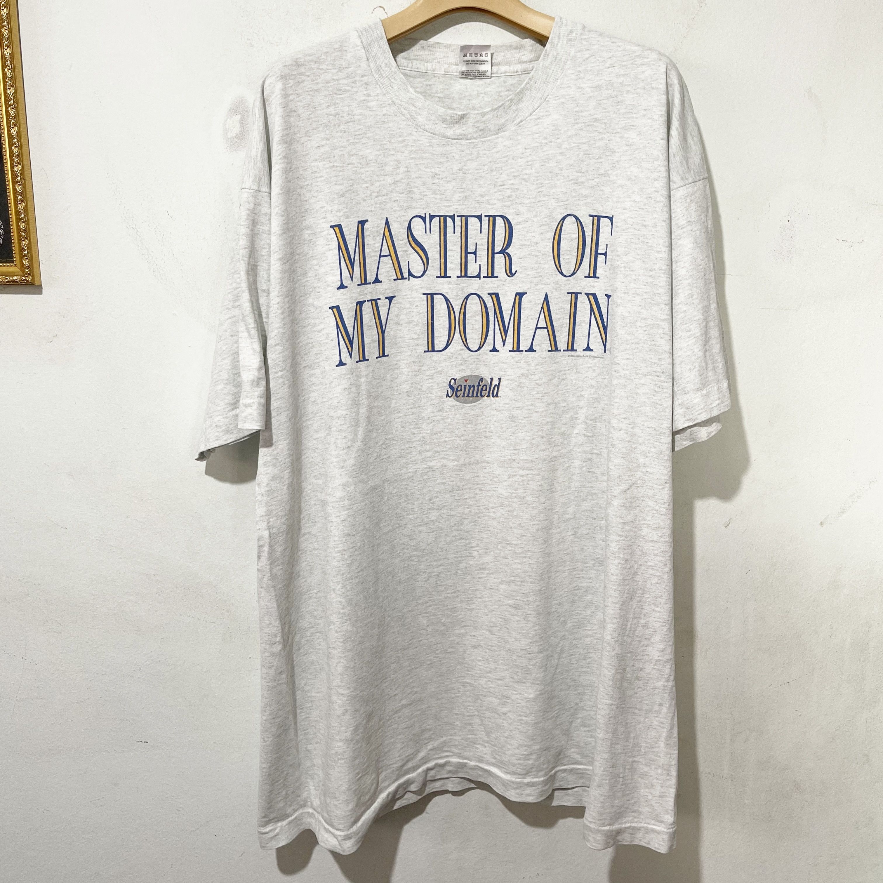 Vintage Vintage 1993 Seinfeld Master of My Domain T-Shirt Size US XL / EU 56 / 4 - 1 Thumbnail