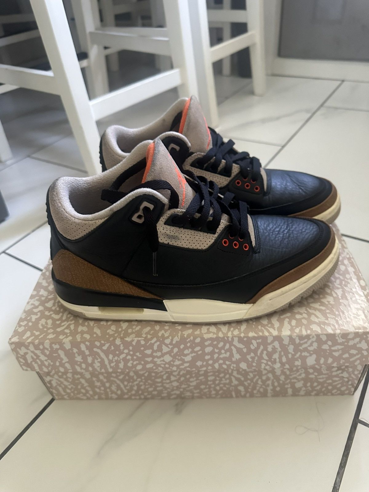 Nike Jordan 3 Retro Desert Elephant size 8 Size US 8 / EU 41 - 4 Thumbnail