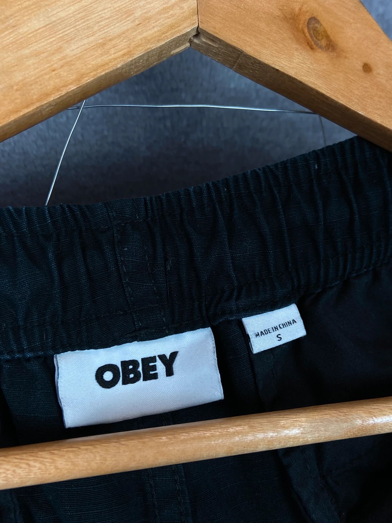 Obey Joggers Obey black minimalist streetwear logo pants S Size US 30 / EU 46 - 2 Thumbnail
