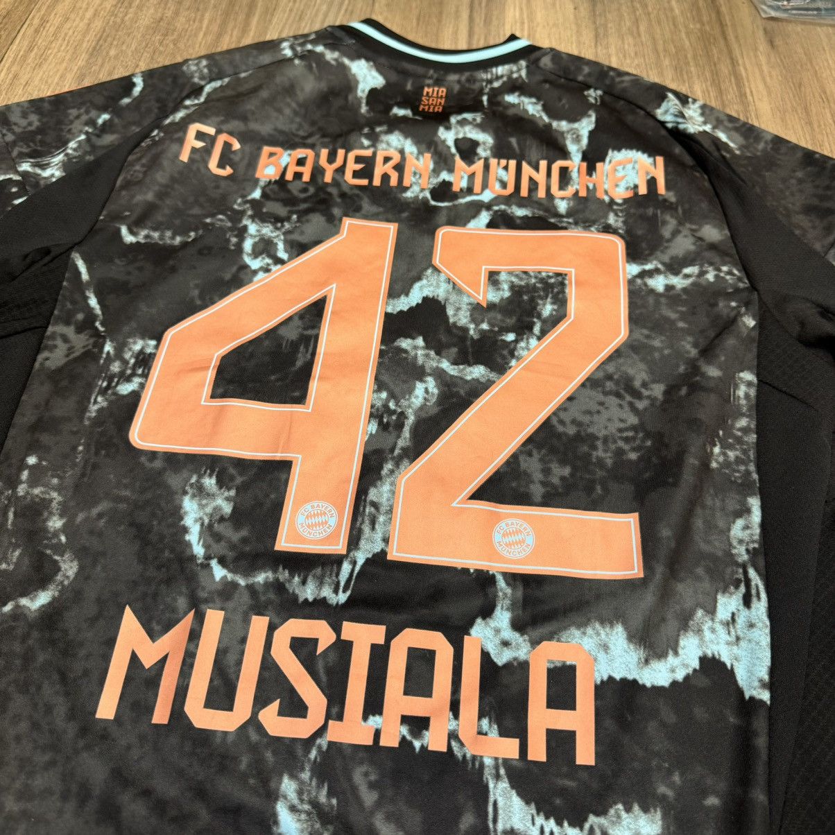 Adidas Bayern munich 24/25 away shirt #42 Musiala Size US M / EU 48-50 / 2 - 4 Thumbnail