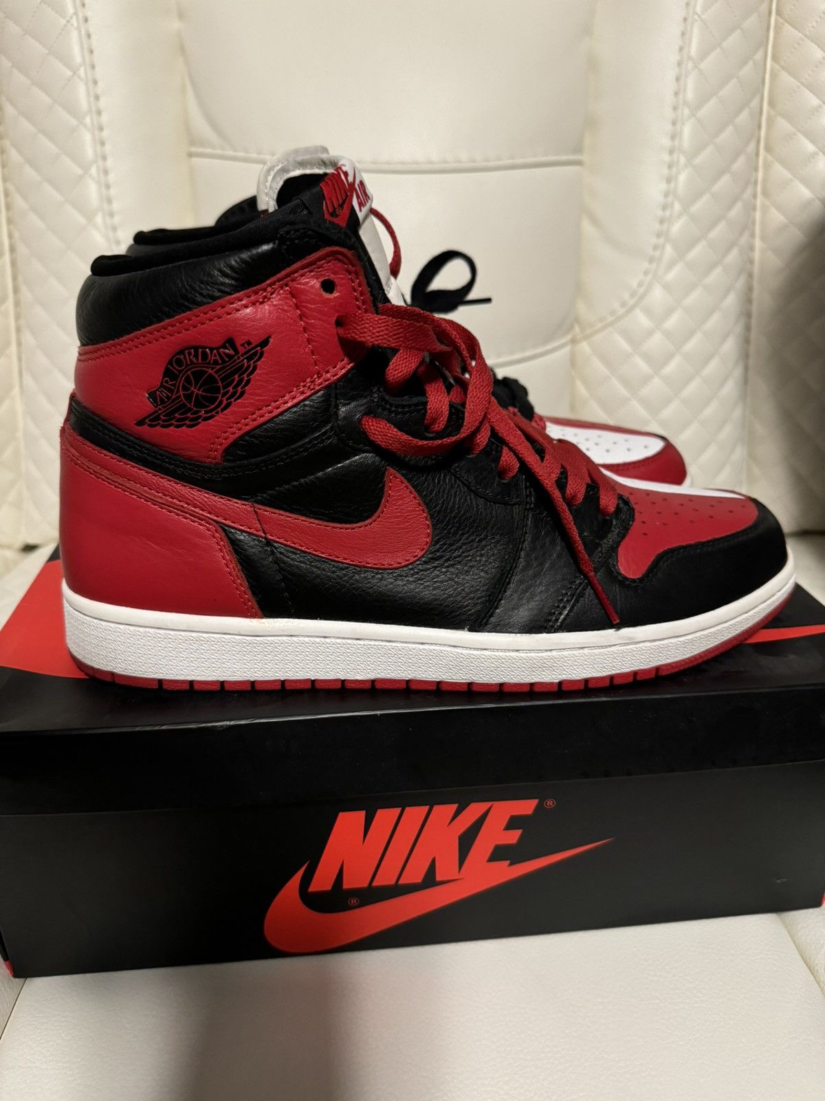 Jordan Brand Nike Air Jordan 1 High OG “Homage to Home” Size US 11 / EU 44 - 4 Thumbnail