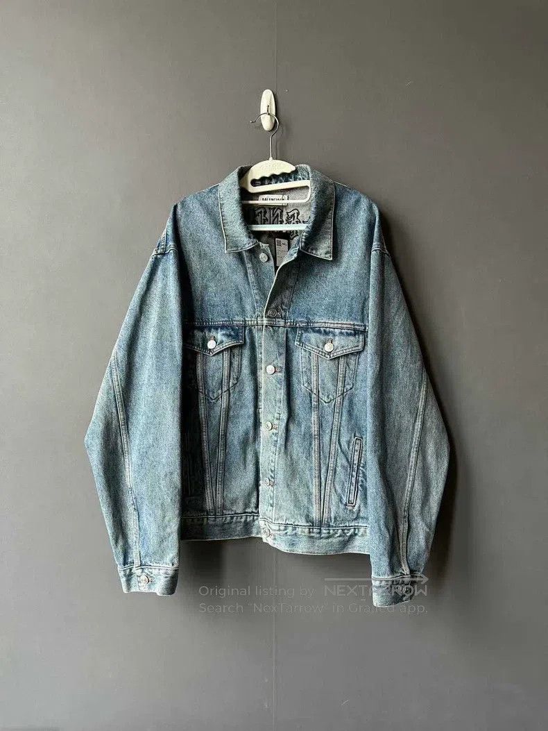 Balenciaga Balenciaga Buddhist text denim jacket Size XS / US 0-2 / IT 36-38 - 1 Thumbnail