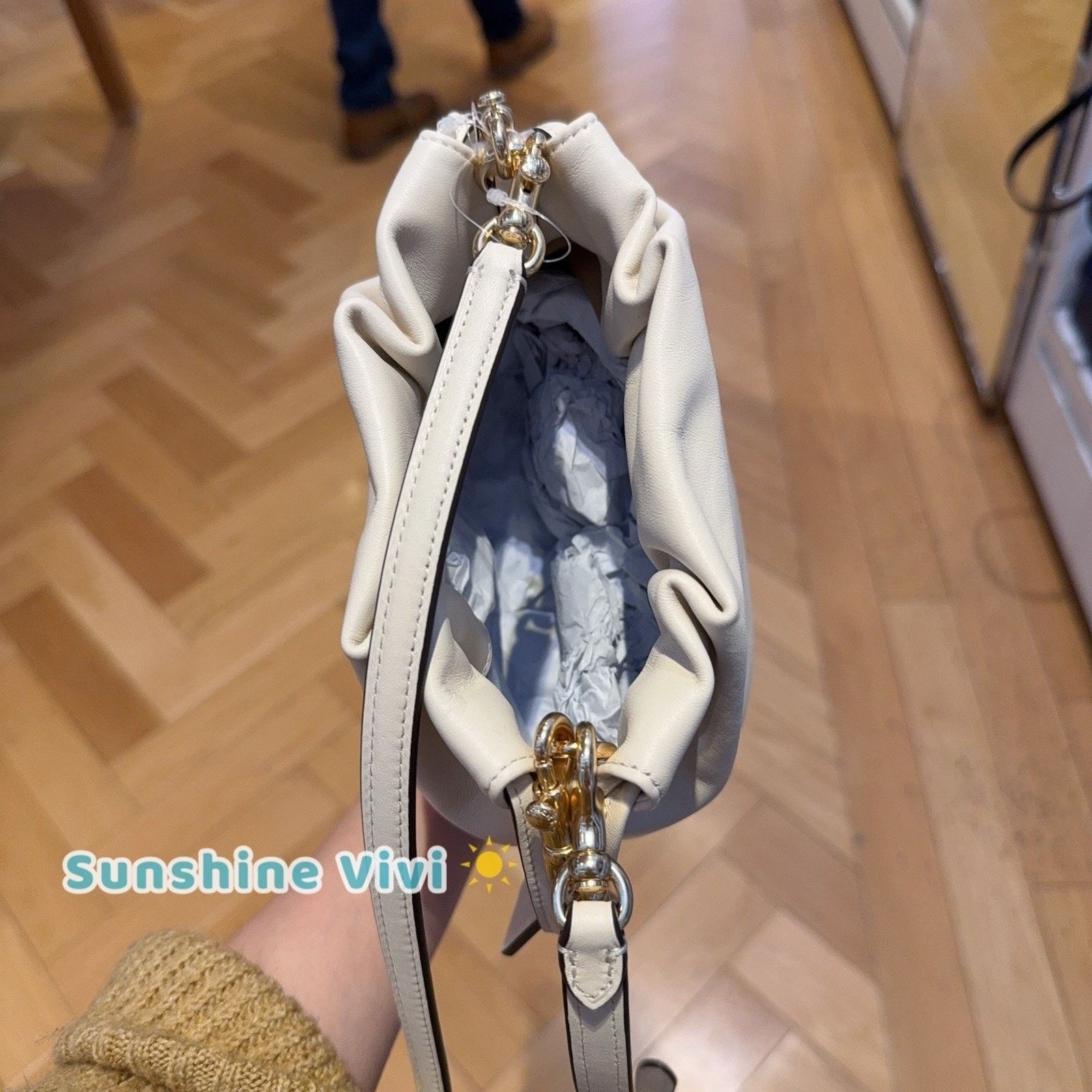 Coach NWT Coach Faye Mini Drawstring Bag Ruching CDB67 Gold/Chalk Size ONE SIZE - 5 Thumbnail