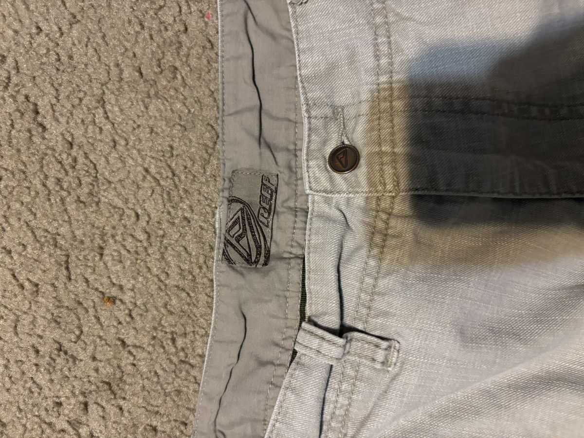 REEF Reef shorts 34 Size US 34 / EU 50 - 2 Thumbnail
